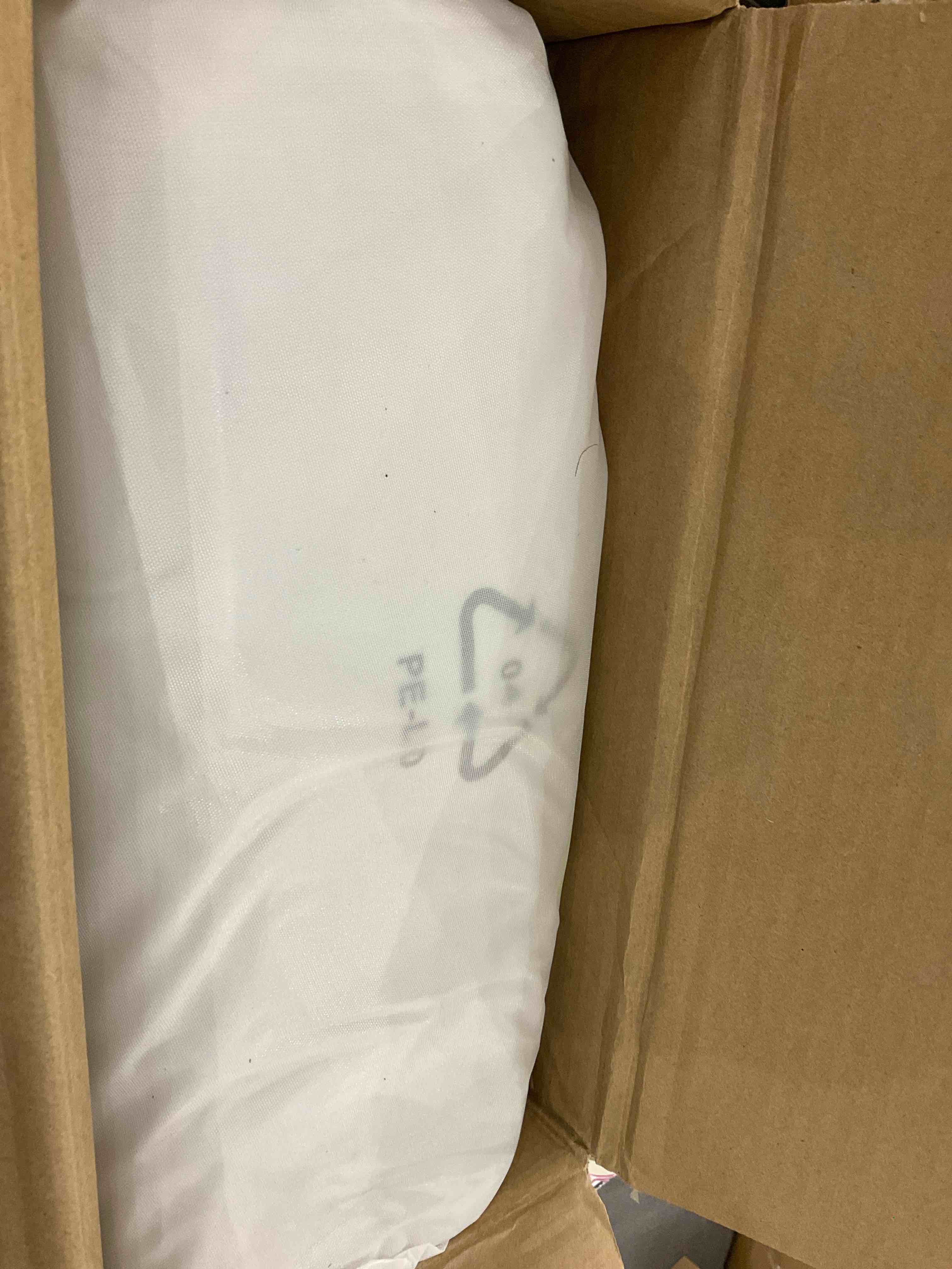 https://s3.amazonaws.com/lotting-images-prod/BargainHunt/EXS01326334_1712325156521.jpeg