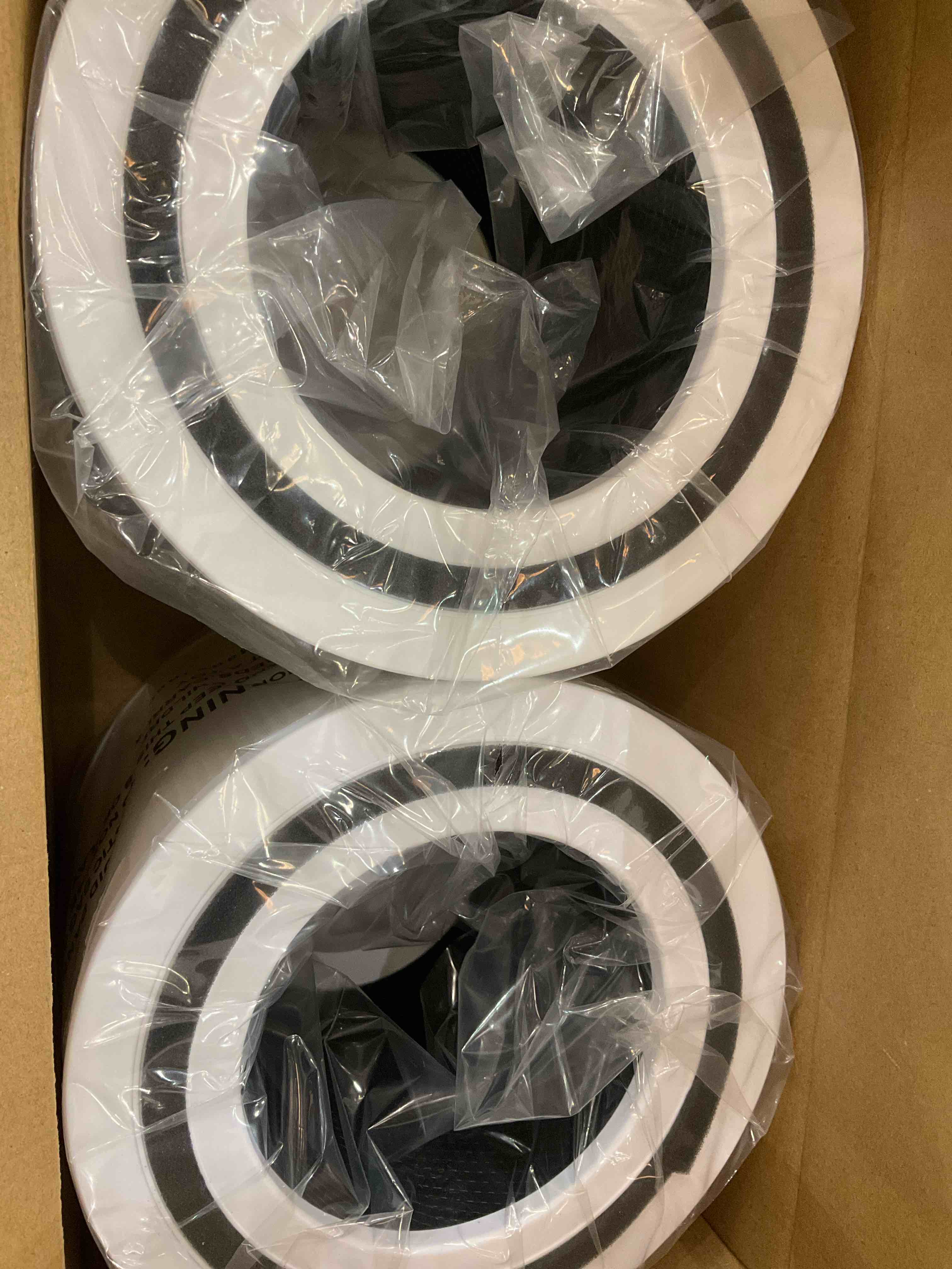 https://s3.amazonaws.com/lotting-images-prod/BargainHunt/EXS01326359_1712330815398.jpeg