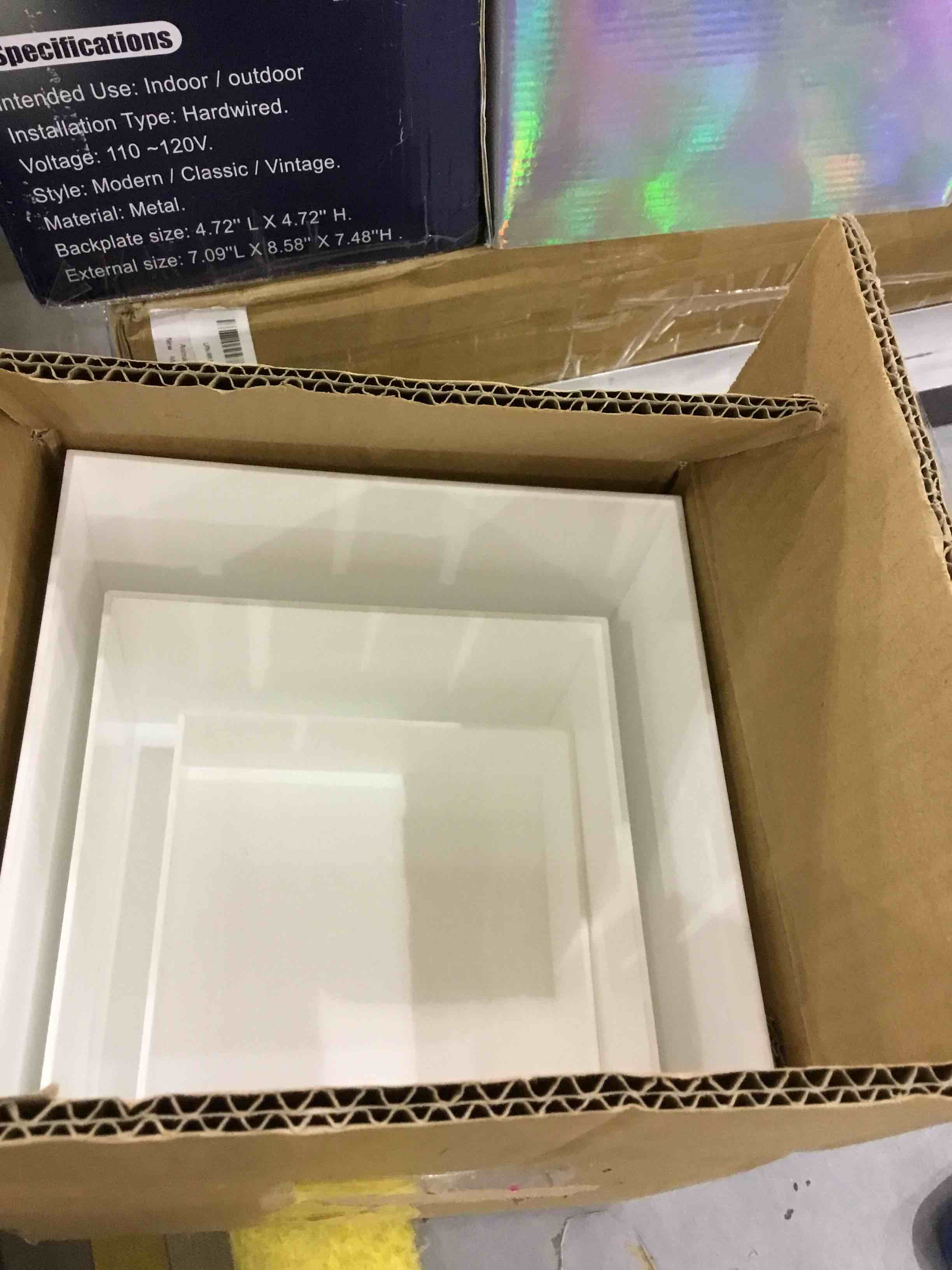 https://s3.amazonaws.com/lotting-images-prod/BargainHunt/EXS01326395_1712603820203.jpeg