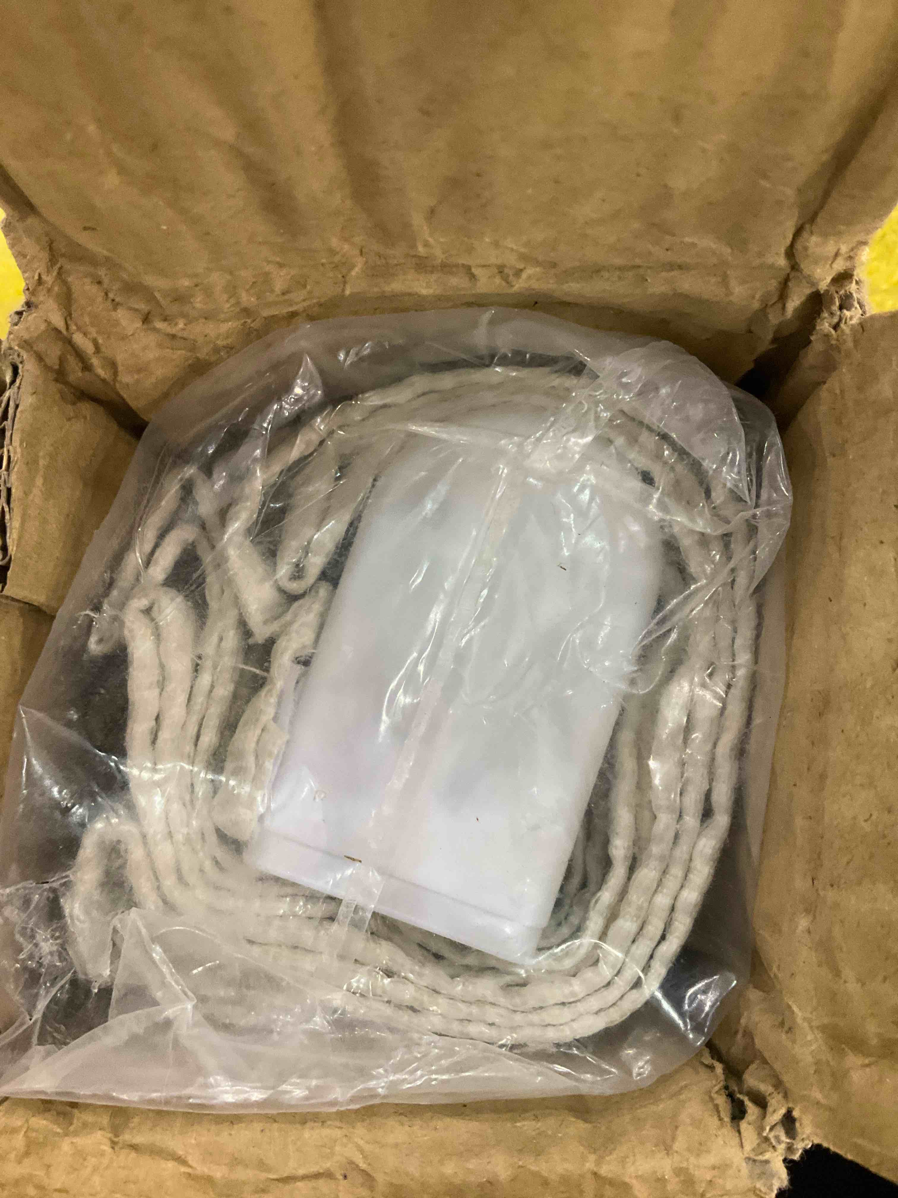 https://s3.amazonaws.com/lotting-images-prod/BargainHunt/EXS01326410_1712671095215.jpeg
