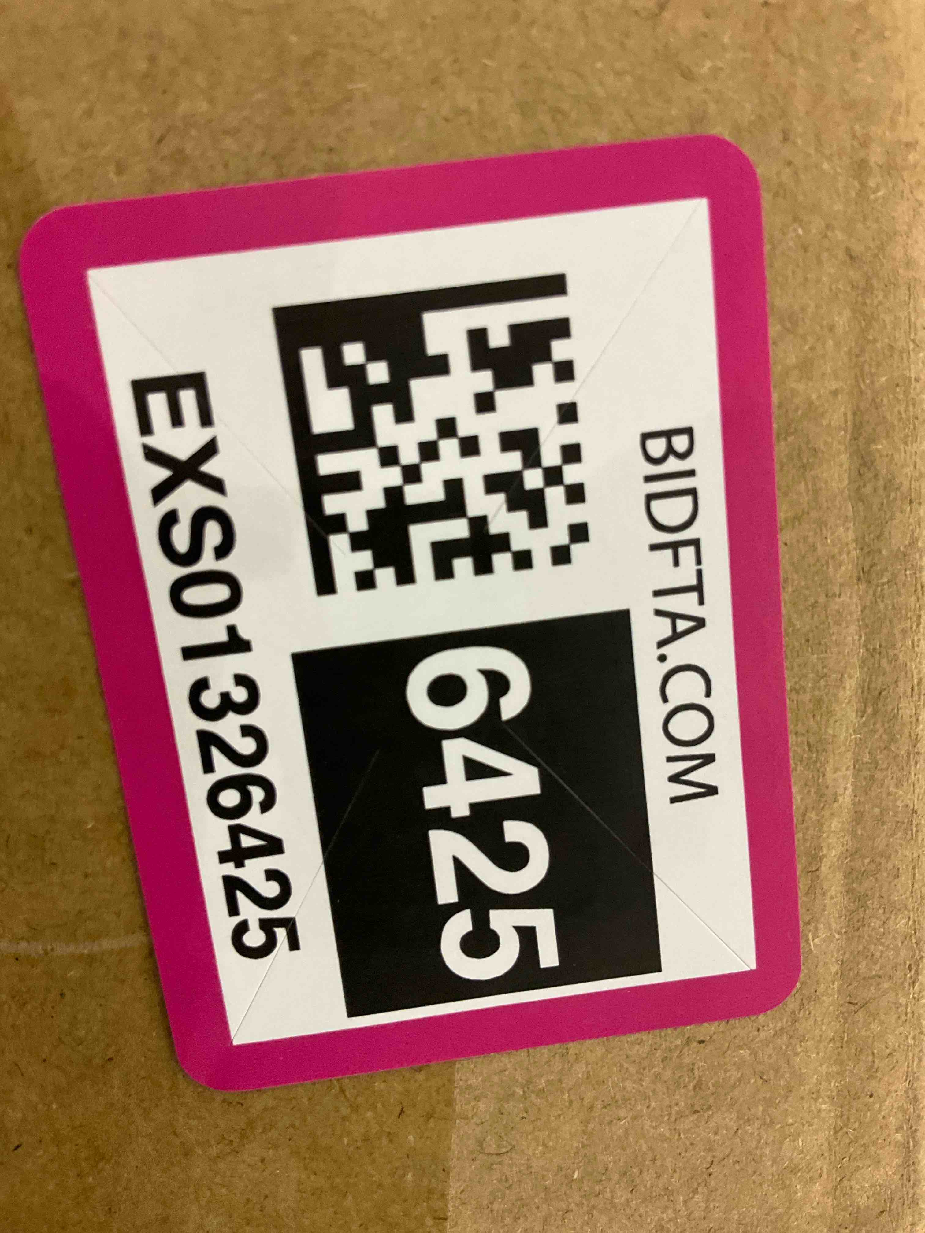 https://s3.amazonaws.com/lotting-images-prod/BargainHunt/EXS01326425_1712682533367.jpeg