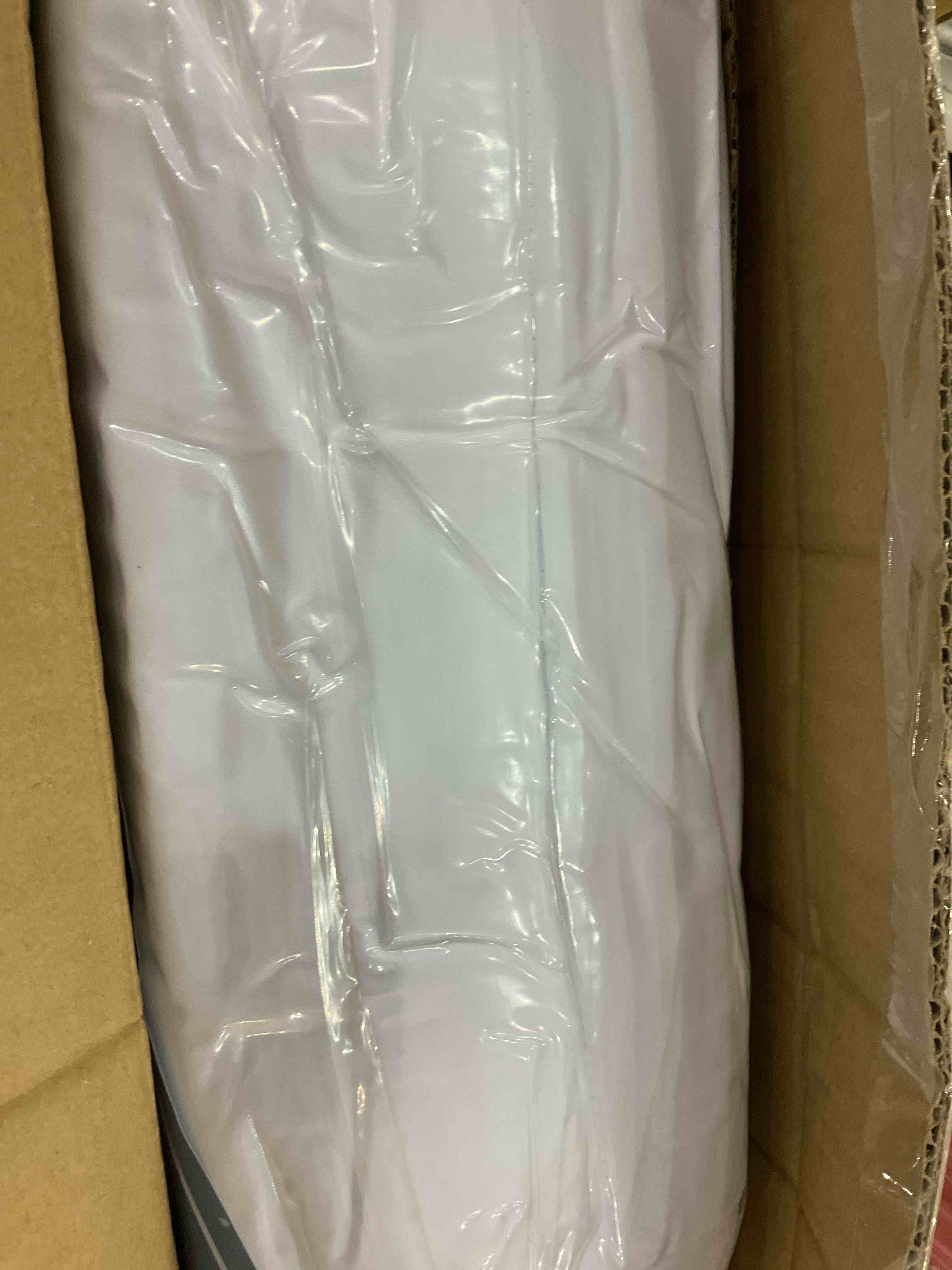 https://s3.amazonaws.com/lotting-images-prod/BargainHunt/EXS01326494_1712751691727.jpeg