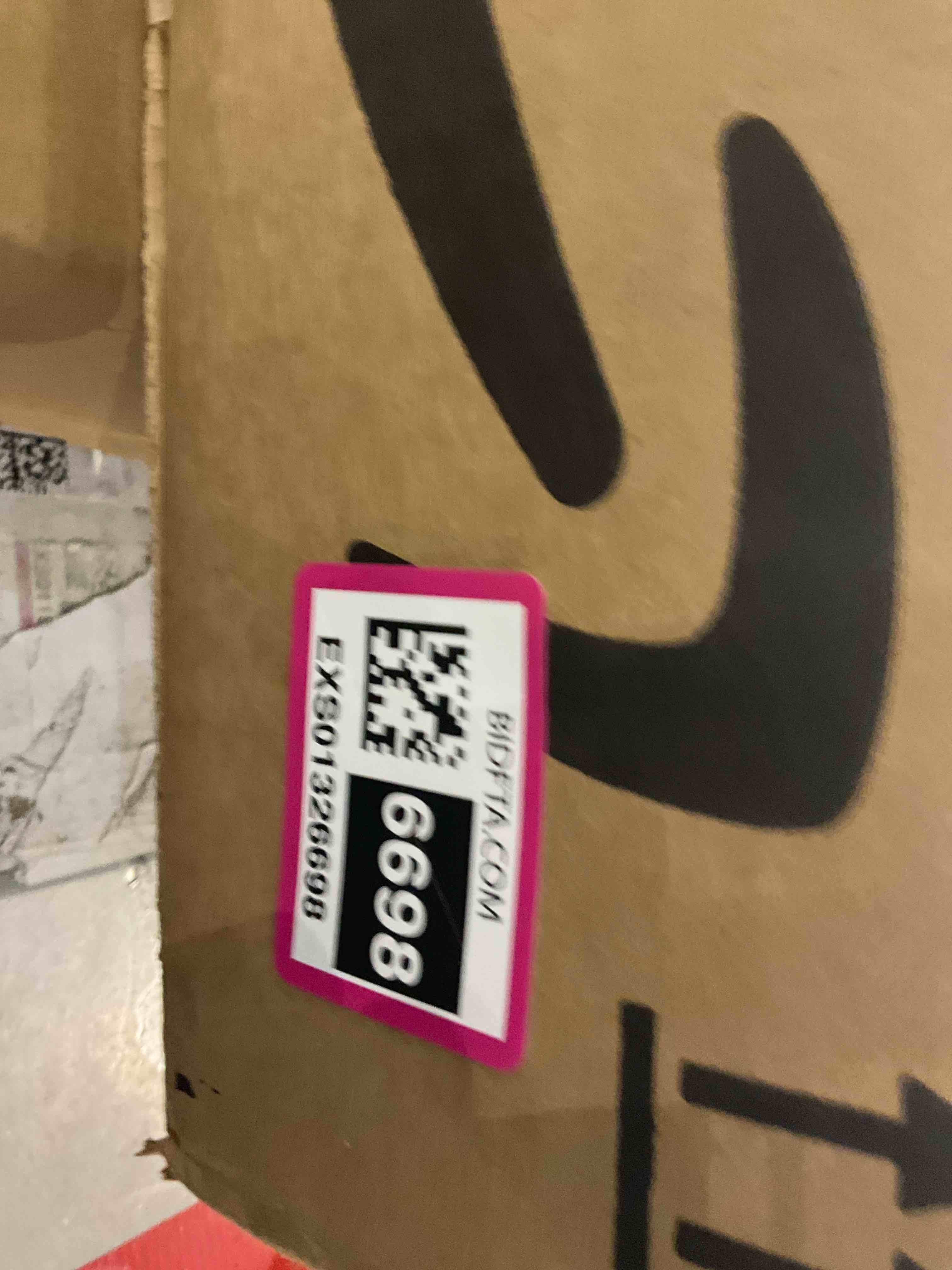 https://s3.amazonaws.com/lotting-images-prod/BargainHunt/EXS01326698_1711969976180.jpeg