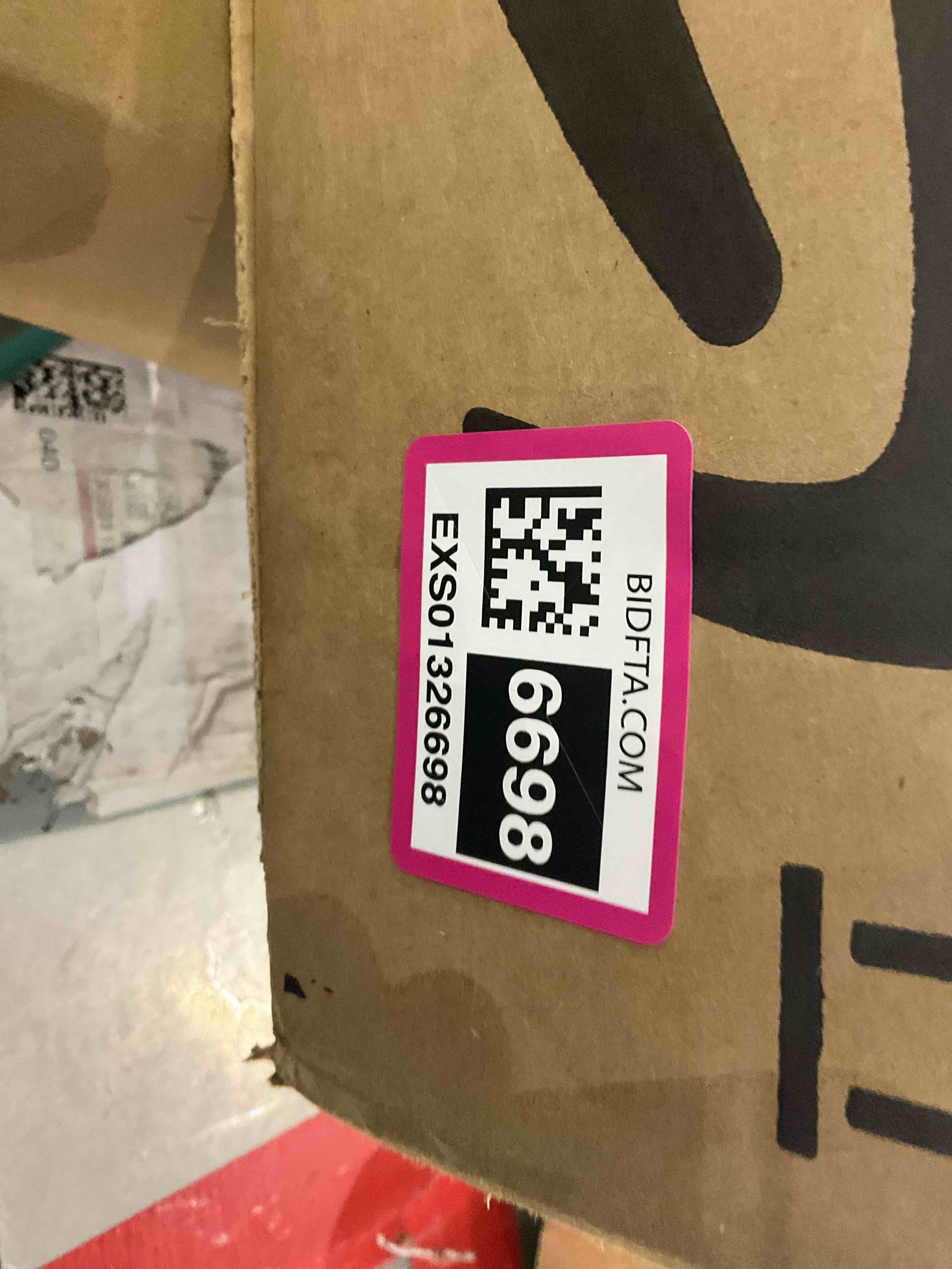 https://s3.amazonaws.com/lotting-images-prod/BargainHunt/EXS01326698_1711969977747.jpeg