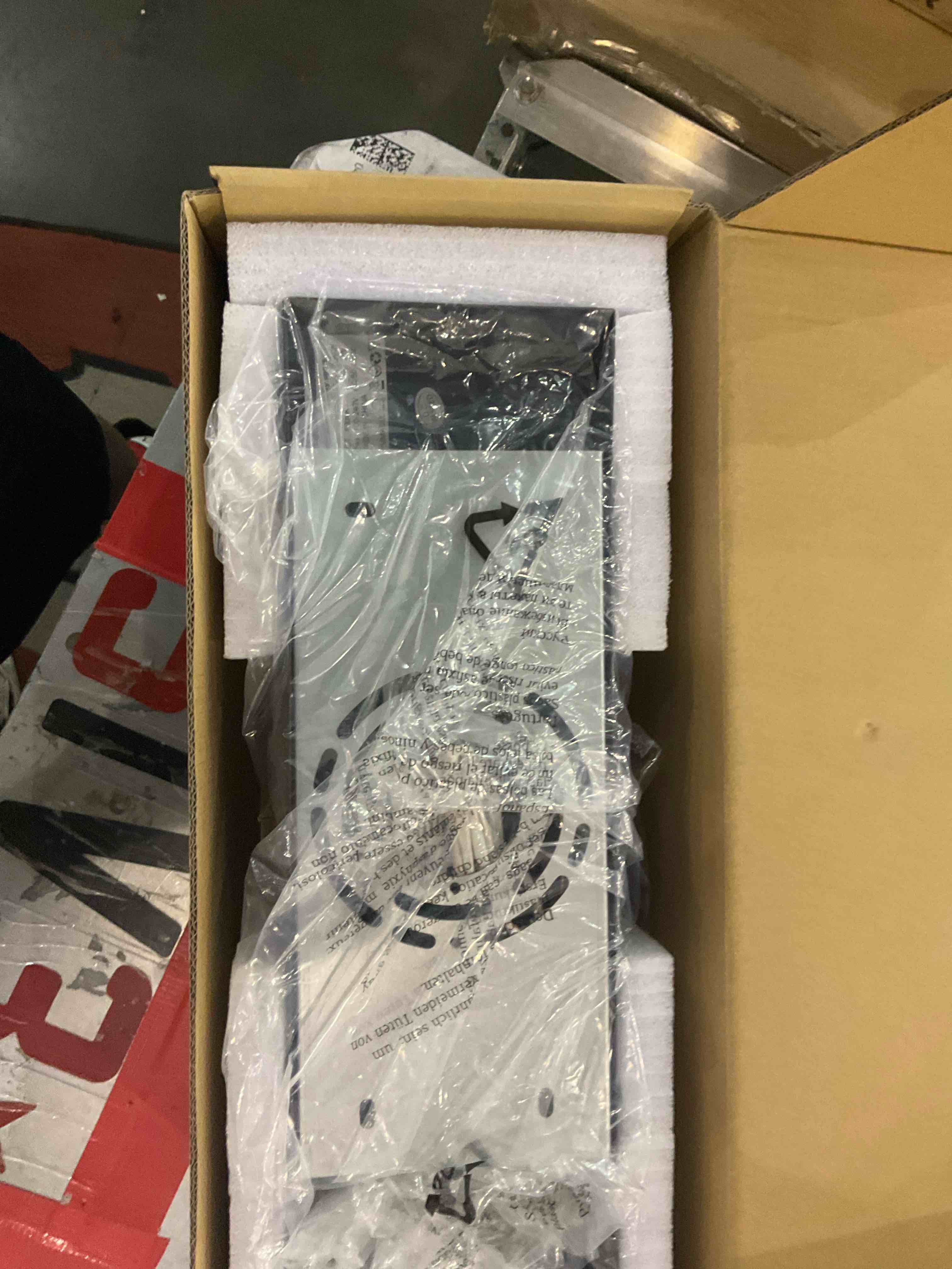 https://s3.amazonaws.com/lotting-images-prod/BargainHunt/EXS01326742_1711973265454.jpeg