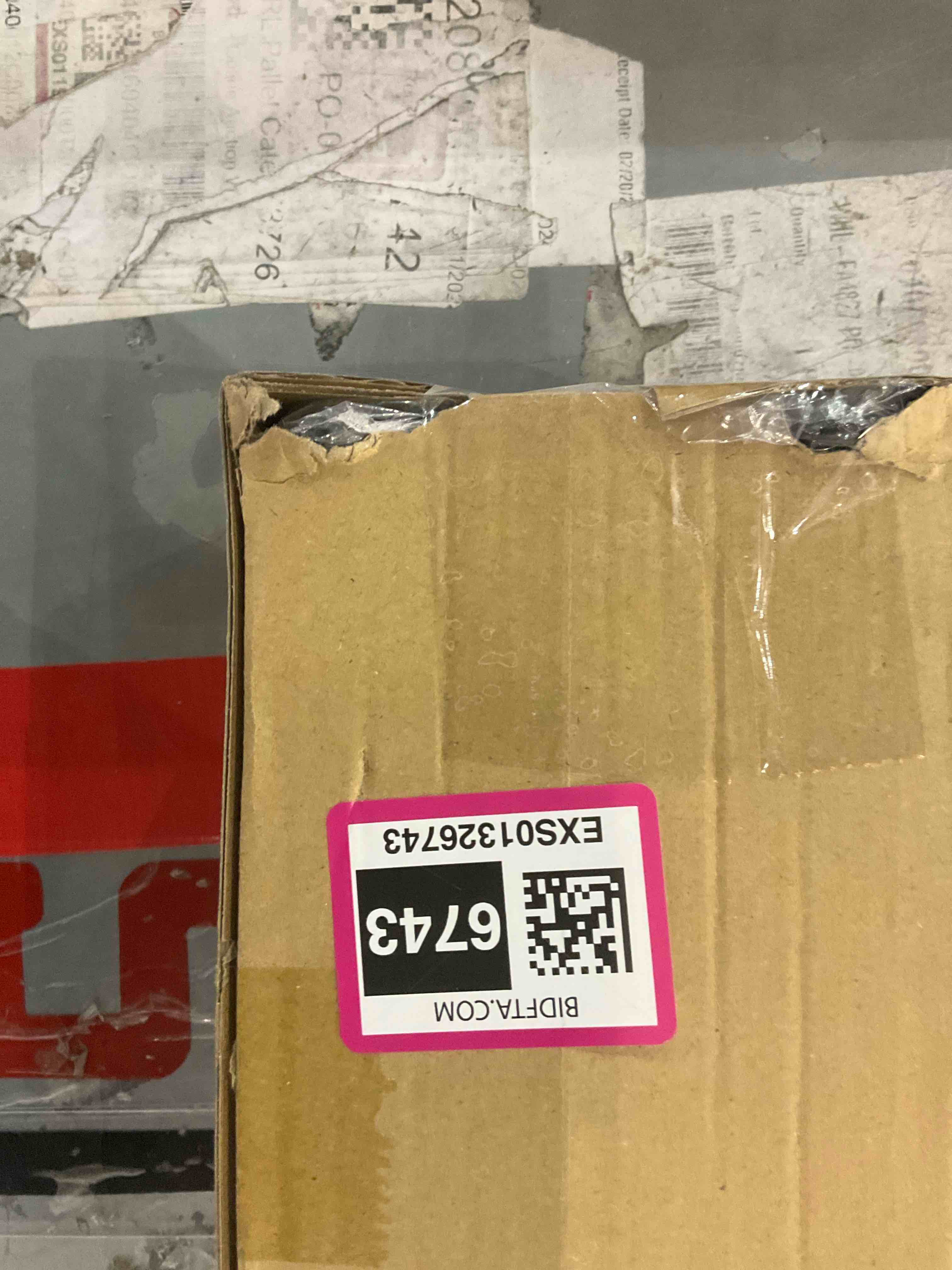 https://s3.amazonaws.com/lotting-images-prod/BargainHunt/EXS01326743_1711973130220.jpeg