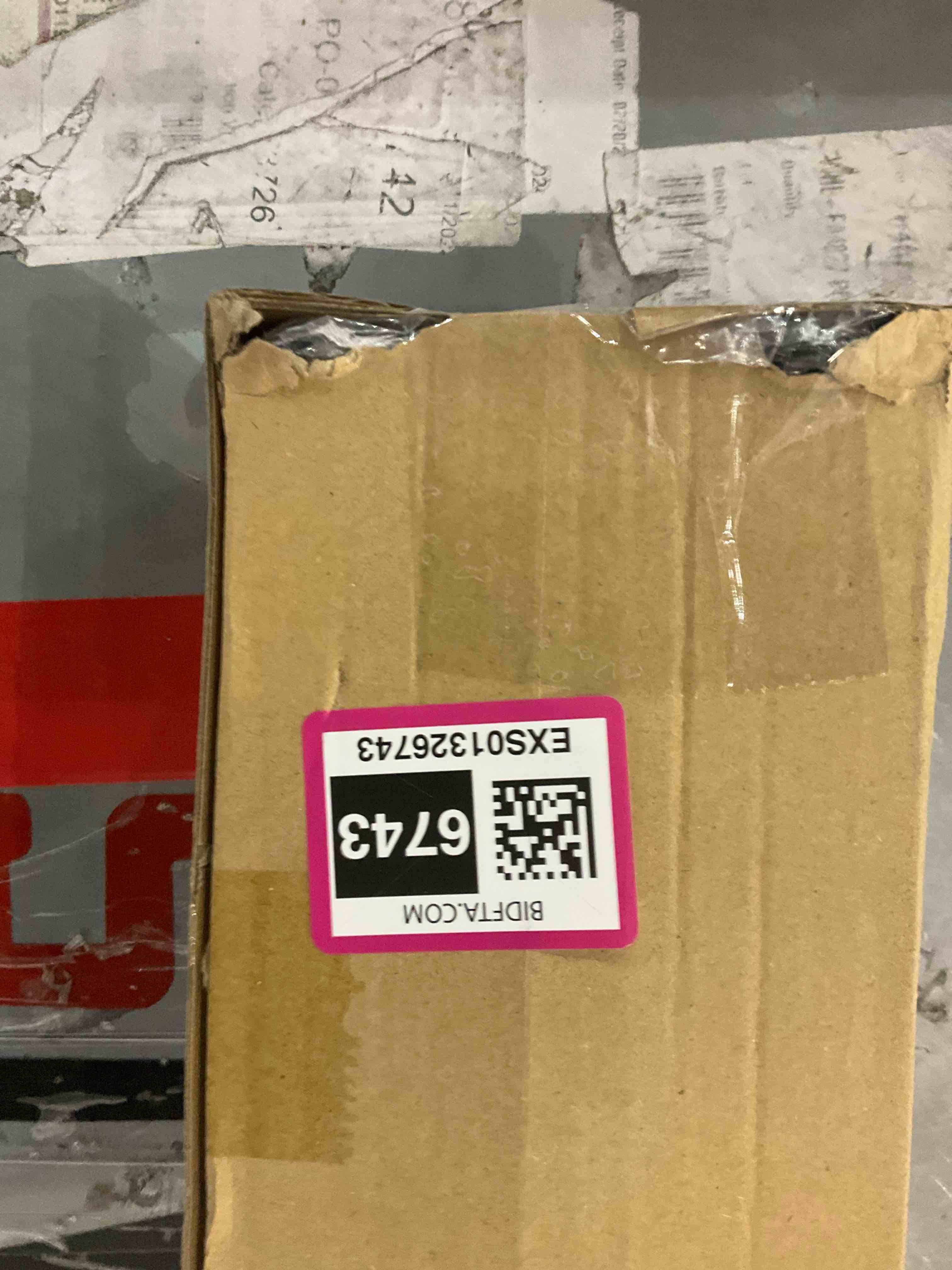 https://s3.amazonaws.com/lotting-images-prod/BargainHunt/EXS01326743_1711973131024.jpeg