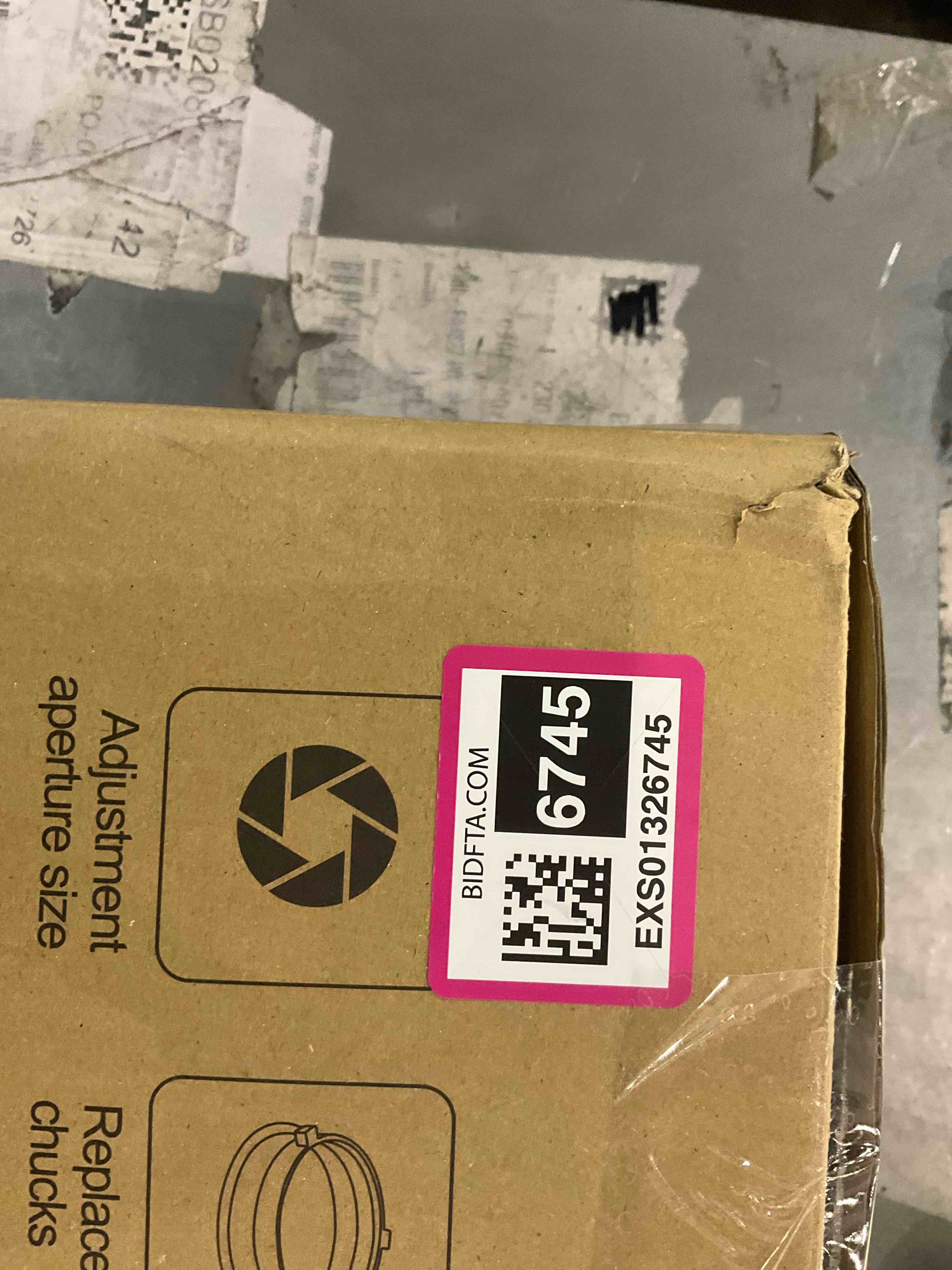 https://s3.amazonaws.com/lotting-images-prod/BargainHunt/EXS01326745_1711973229712.jpeg
