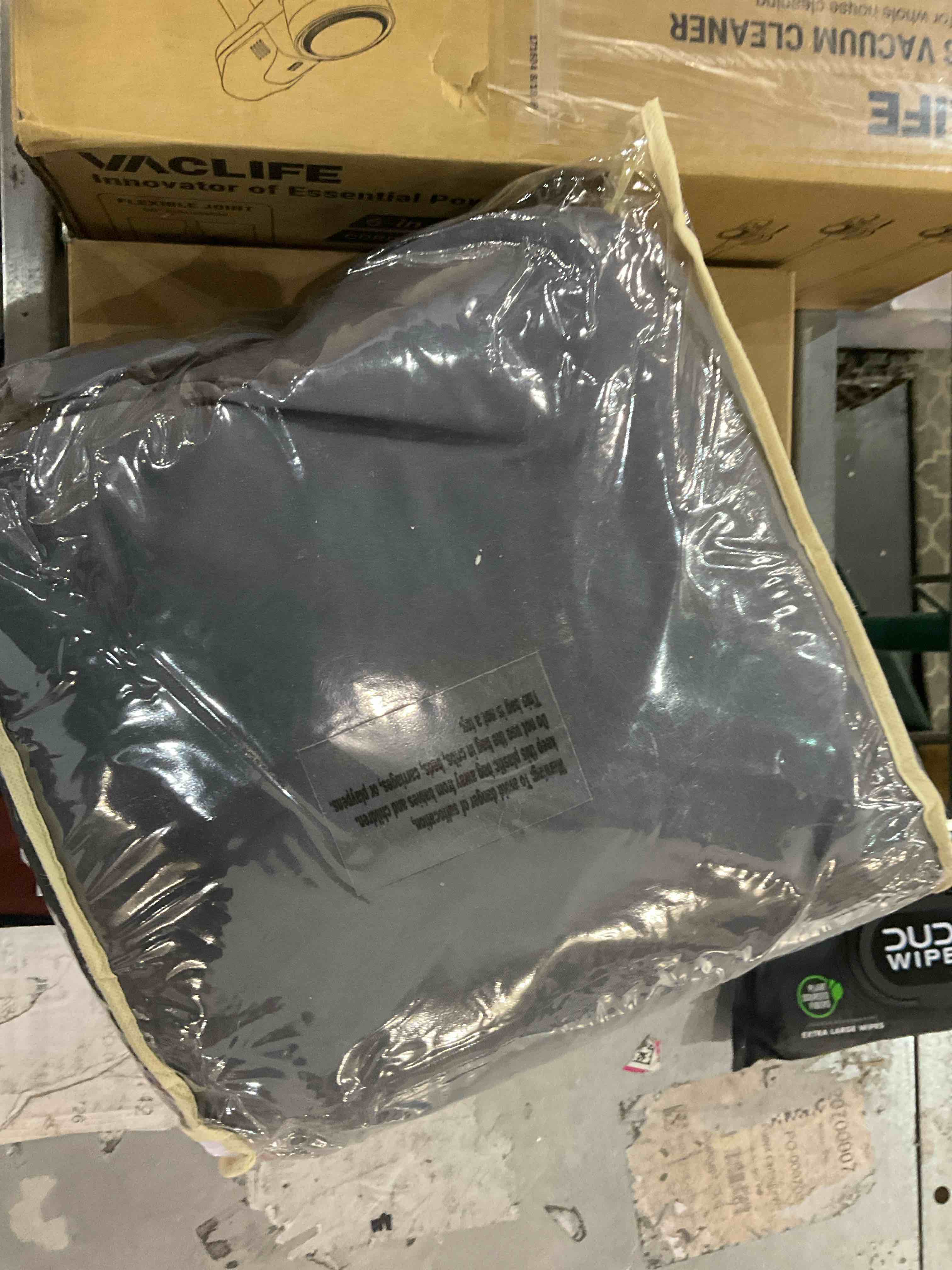 https://s3.amazonaws.com/lotting-images-prod/BargainHunt/EXS01326926_1712057287786.jpeg