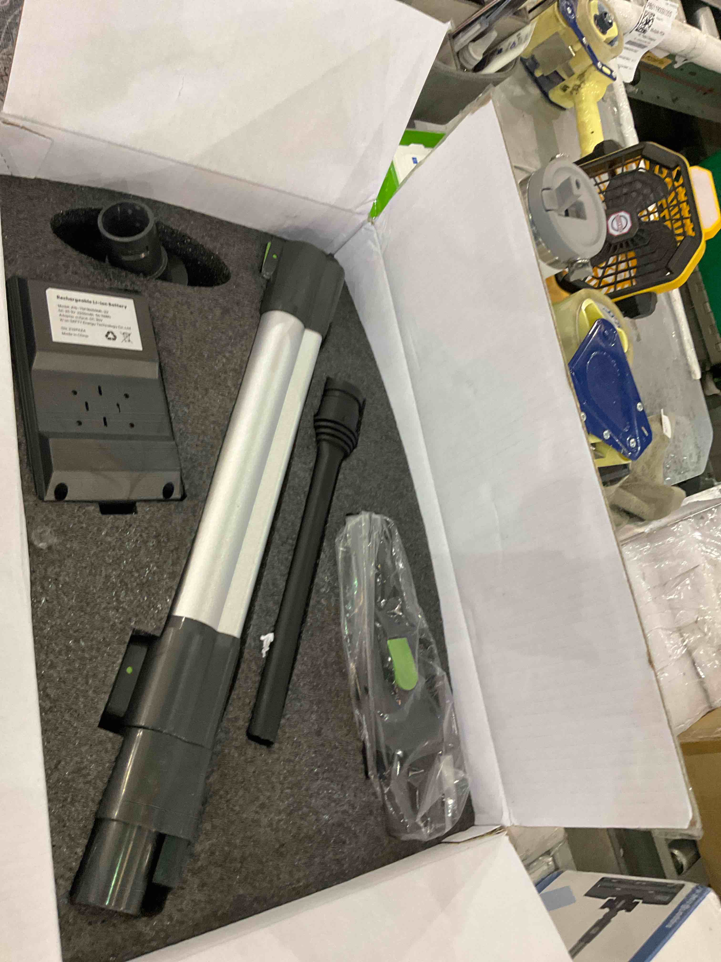 https://s3.amazonaws.com/lotting-images-prod/BargainHunt/EXS01327033_1712066503565.jpeg