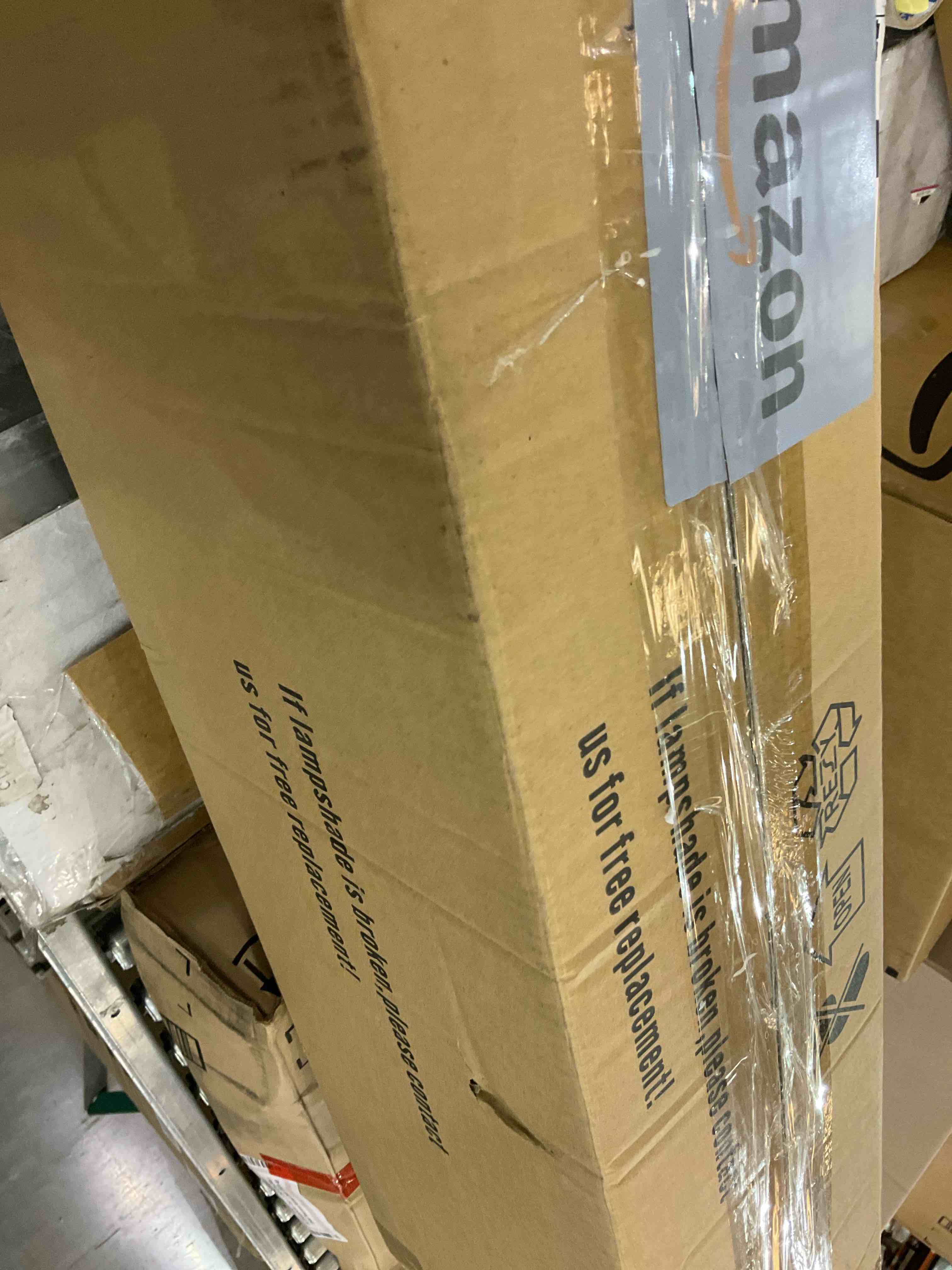 https://s3.amazonaws.com/lotting-images-prod/BargainHunt/EXS01327175_1712152413745.jpeg