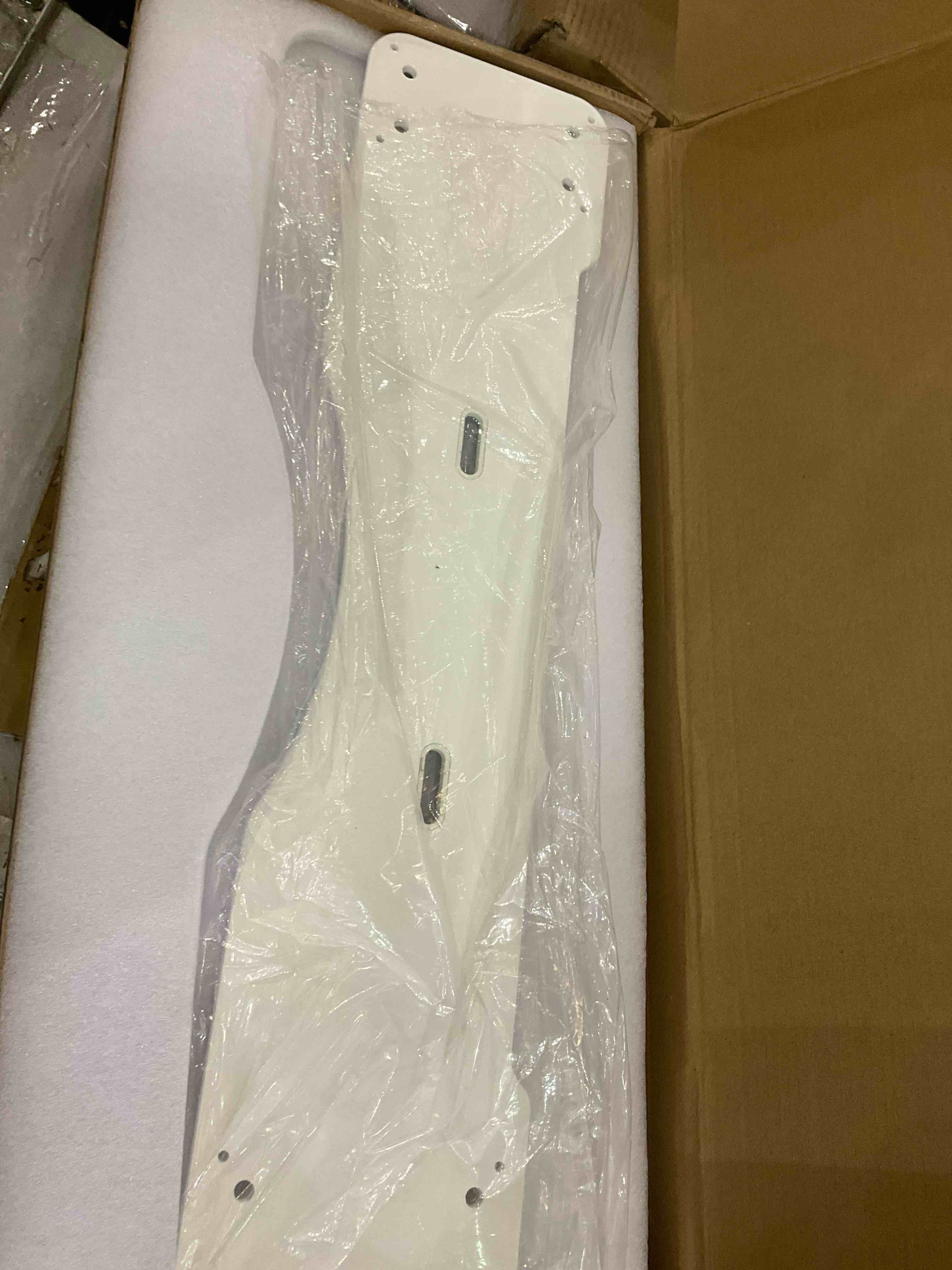 https://s3.amazonaws.com/lotting-images-prod/BargainHunt/EXS01327211_1712158284515.jpeg