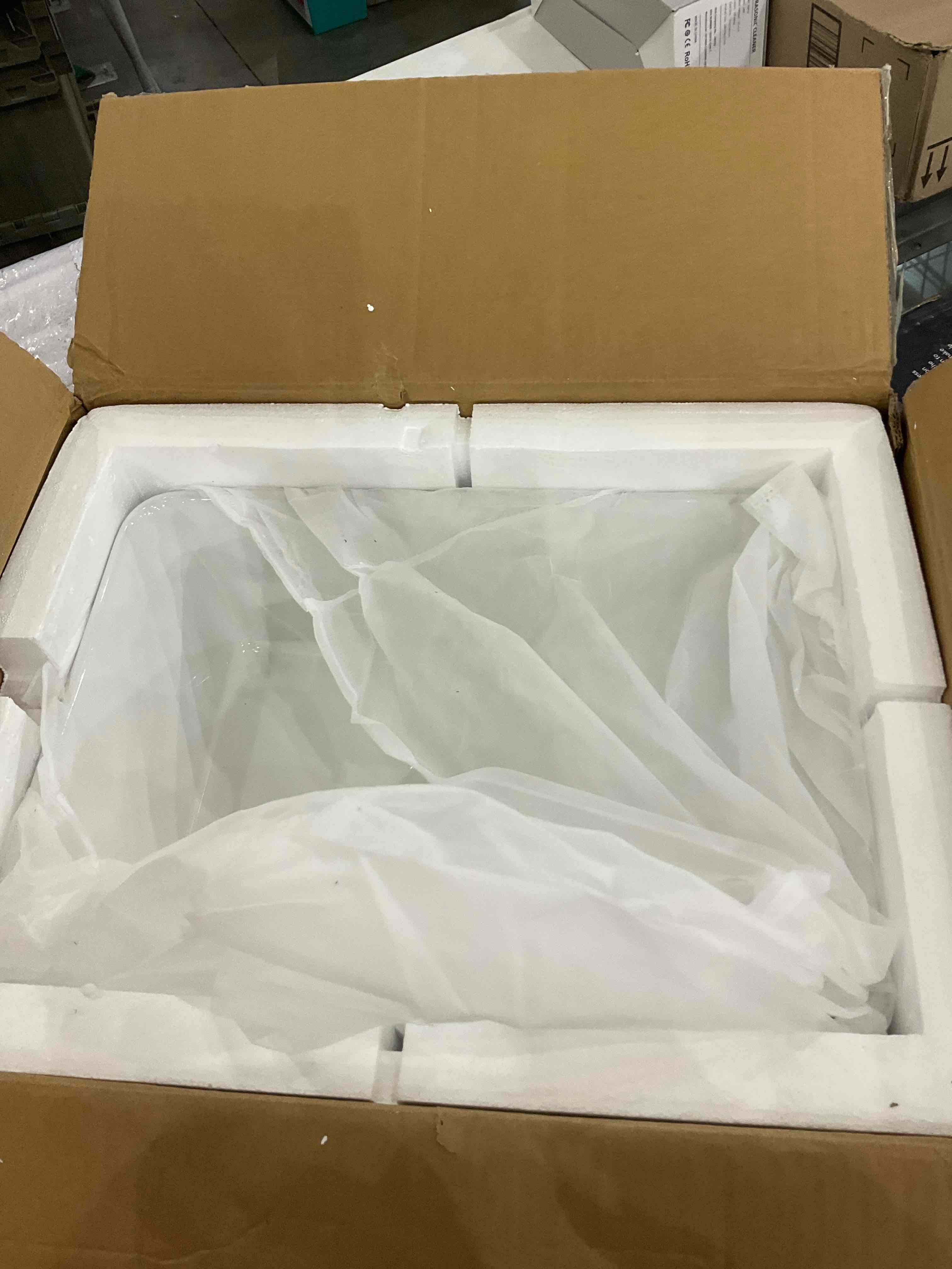 https://s3.amazonaws.com/lotting-images-prod/BargainHunt/EXS01327251_1712174910808.jpeg