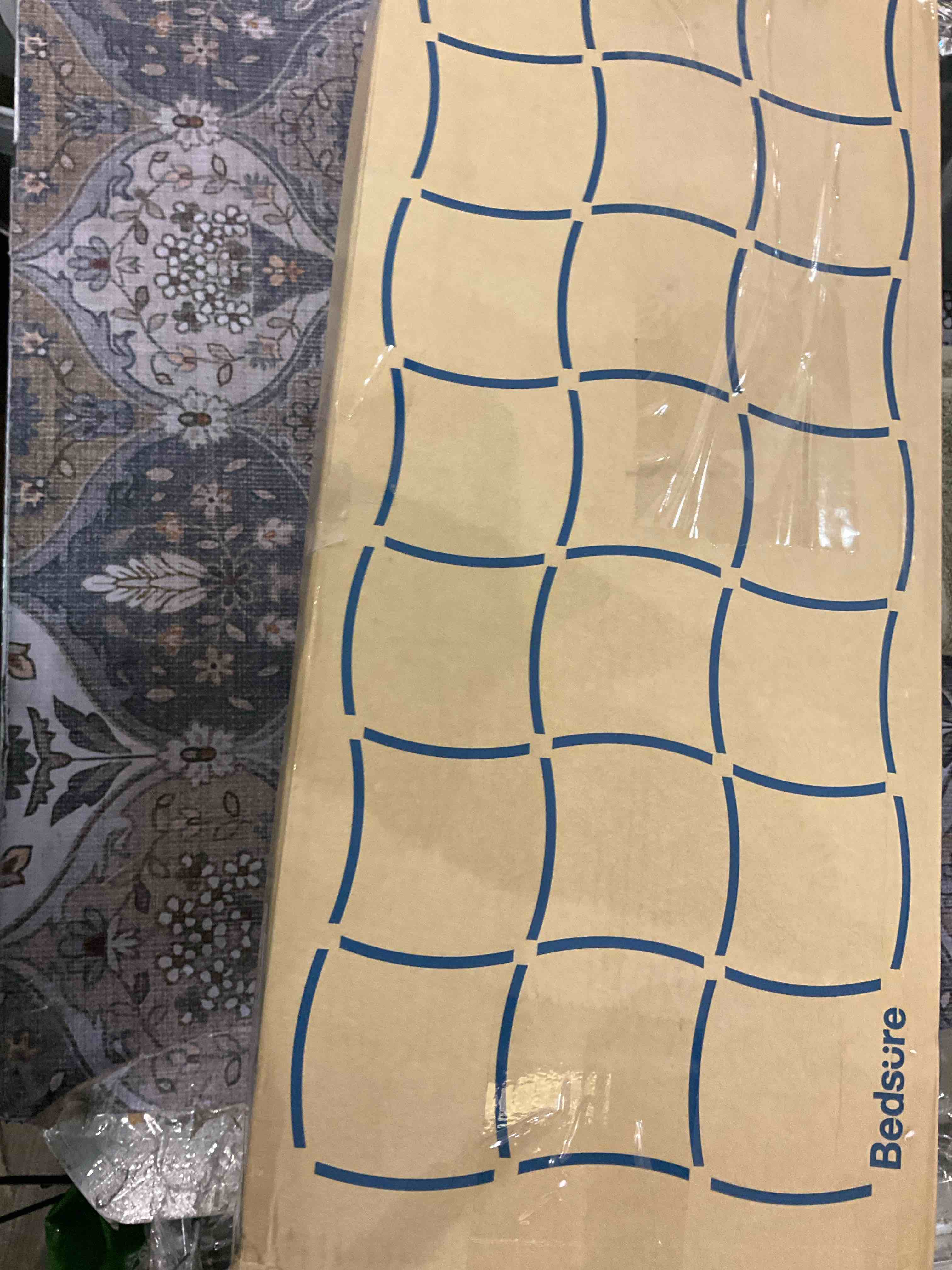 https://s3.amazonaws.com/lotting-images-prod/BargainHunt/EXS01327338_1712245314431.jpeg