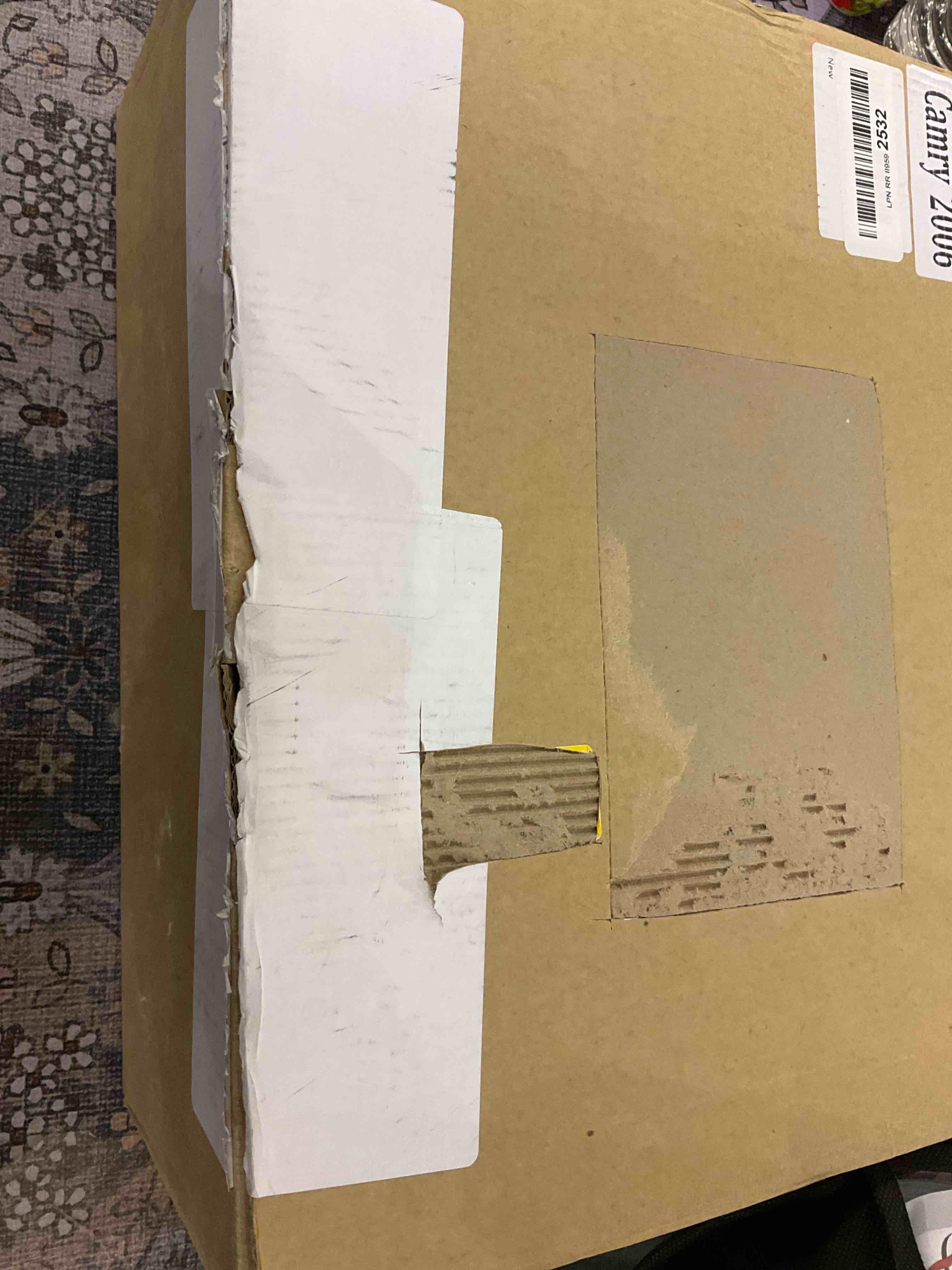 https://s3.amazonaws.com/lotting-images-prod/BargainHunt/EXS01327345_1712245779850.jpeg