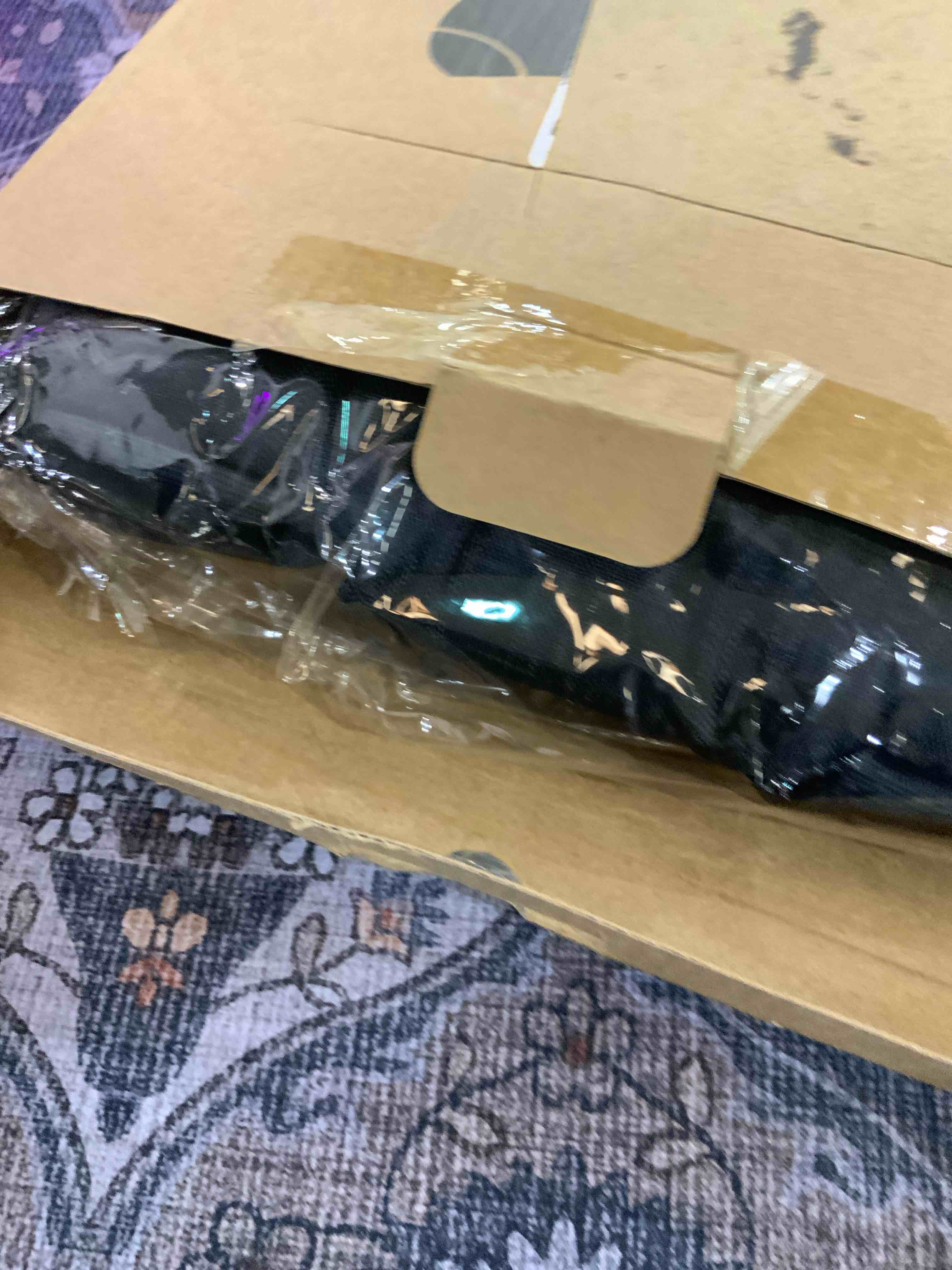 https://s3.amazonaws.com/lotting-images-prod/BargainHunt/EXS01327569_1711720421547.jpeg