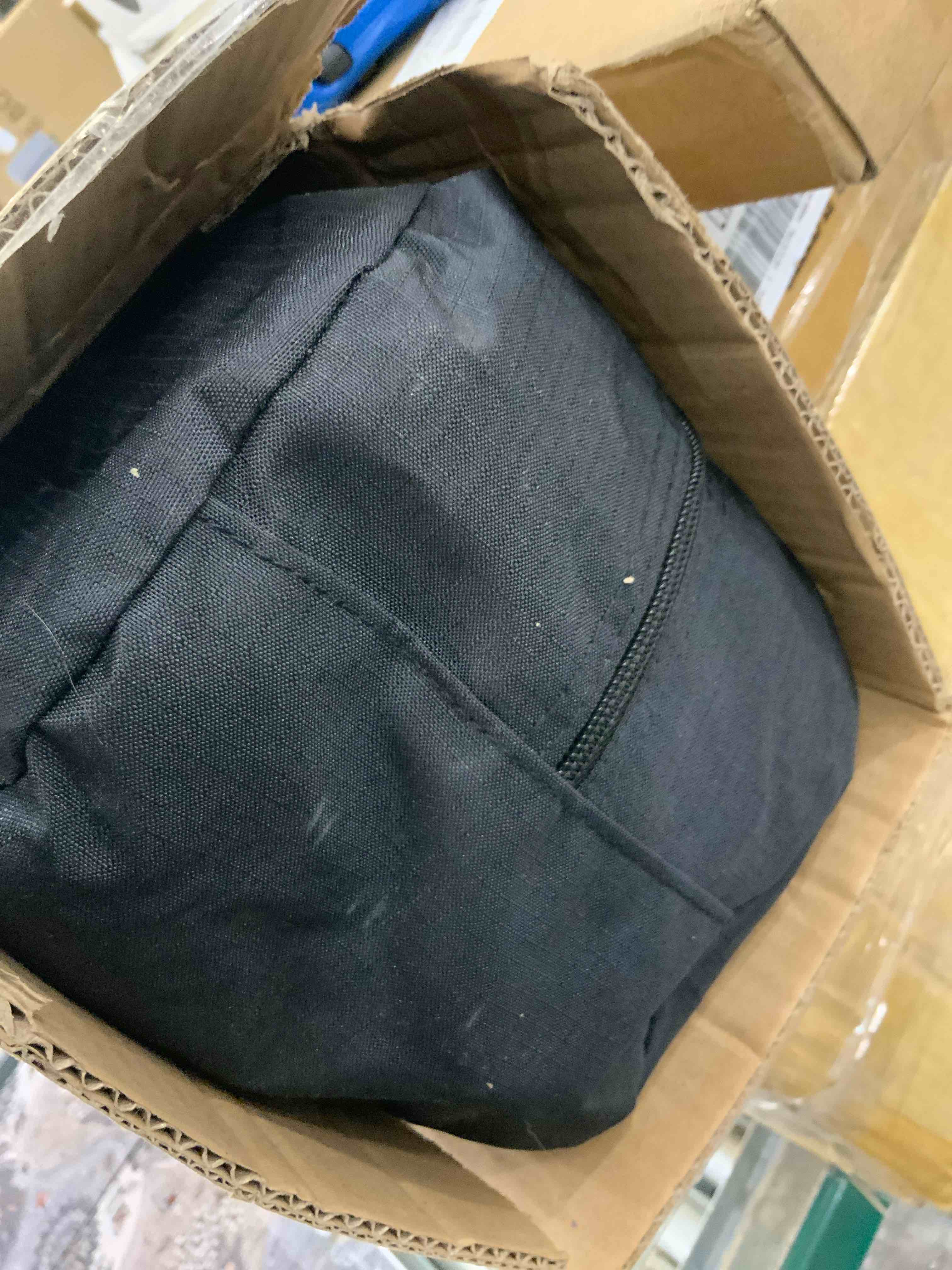 https://s3.amazonaws.com/lotting-images-prod/BargainHunt/EXS01327652_1711737002050.jpeg
