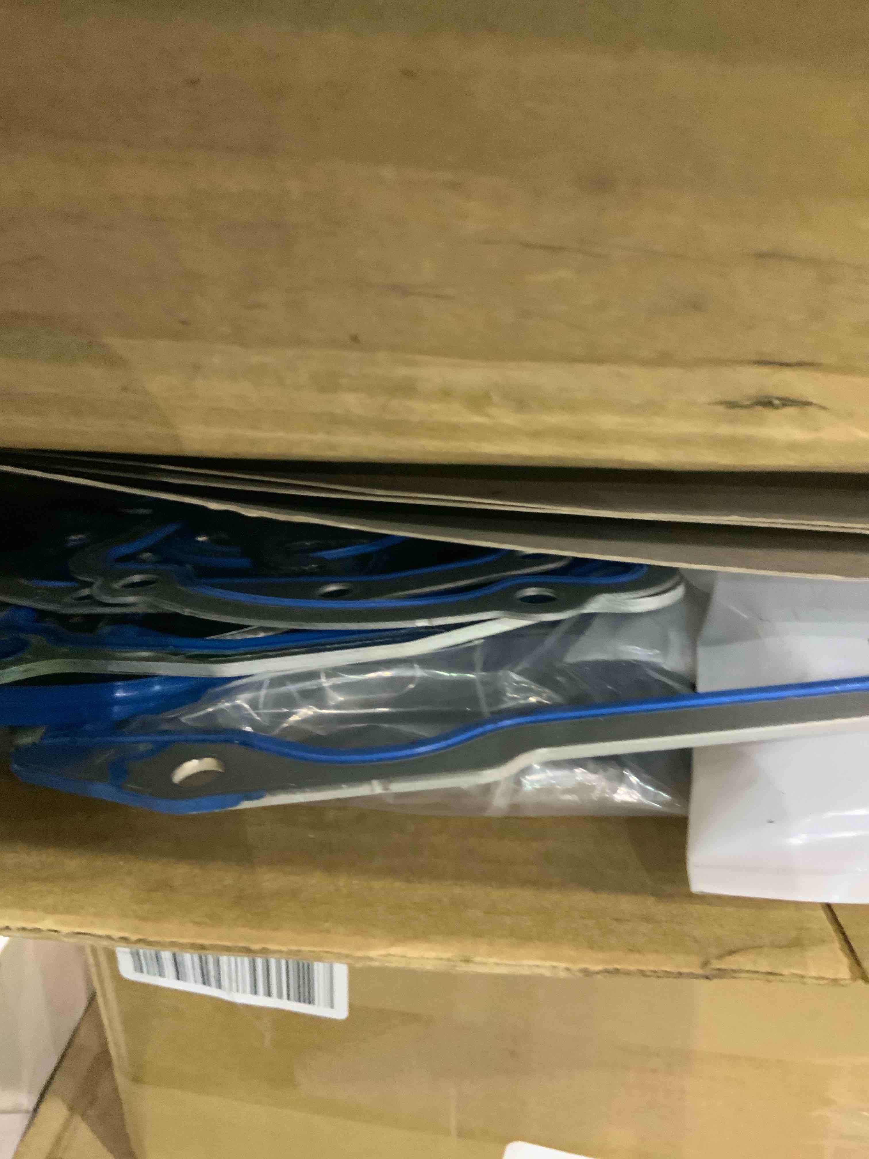 https://s3.amazonaws.com/lotting-images-prod/BargainHunt/EXS01327673_1711970499997.jpeg