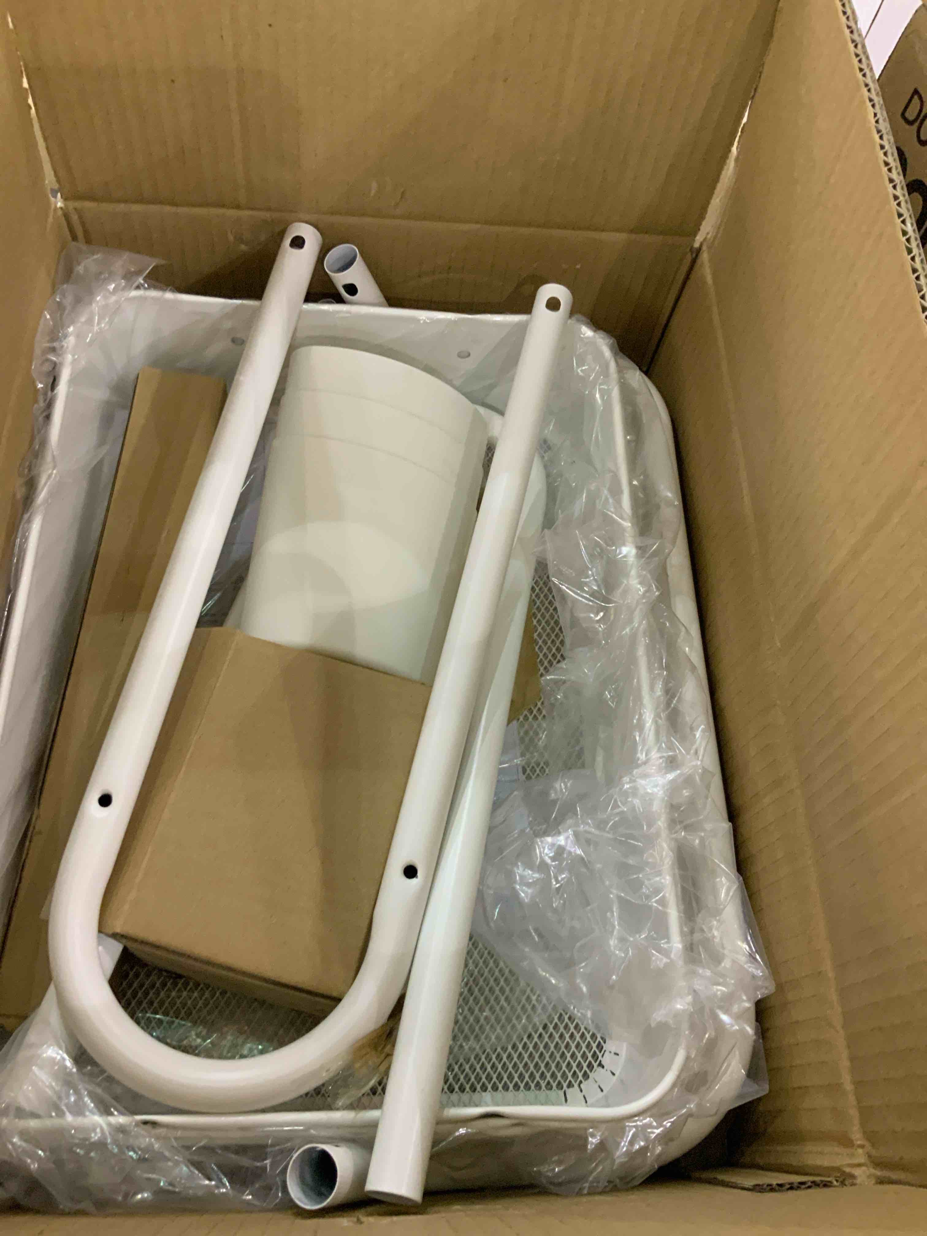 https://s3.amazonaws.com/lotting-images-prod/BargainHunt/EXS01327948_1712065384967.jpeg