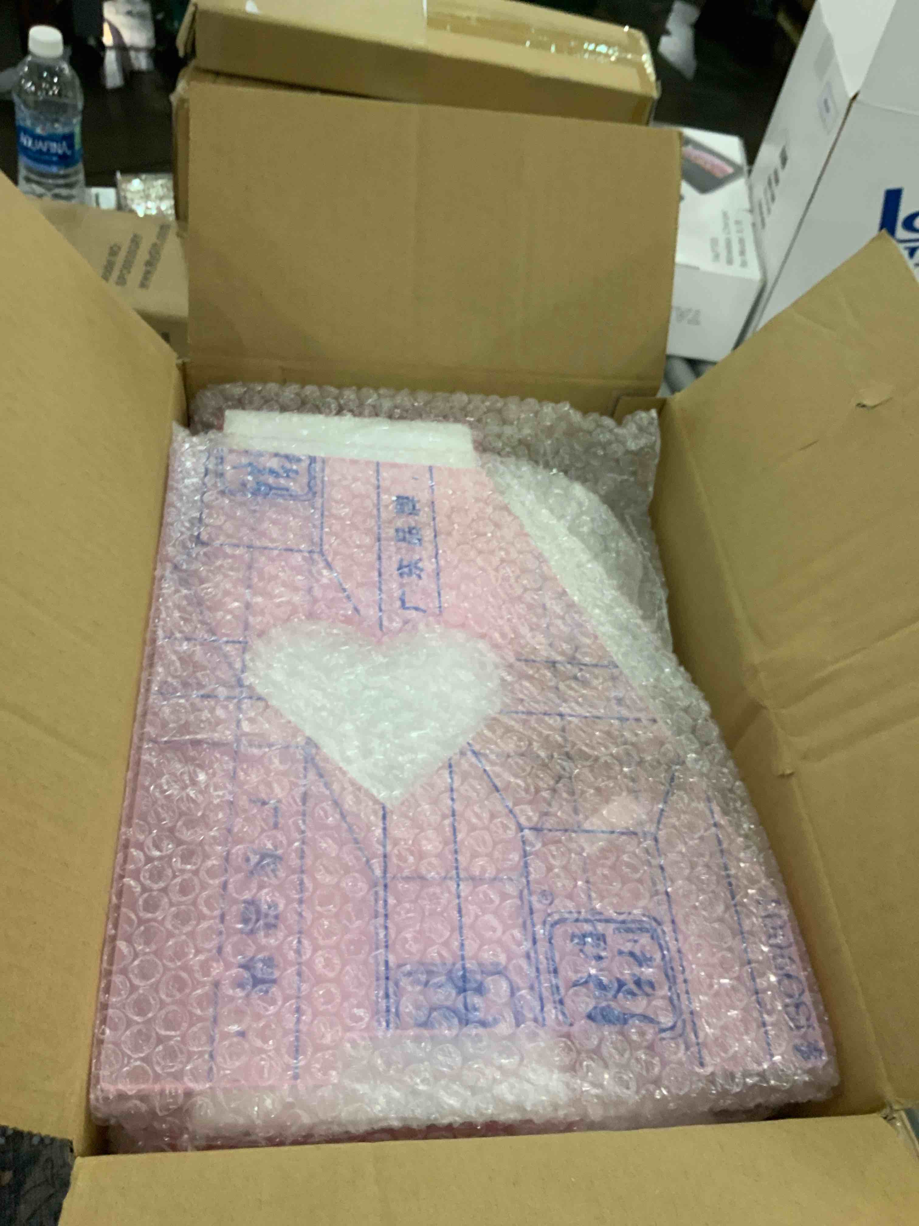 https://s3.amazonaws.com/lotting-images-prod/BargainHunt/EXS01327952_1712065599815.jpeg