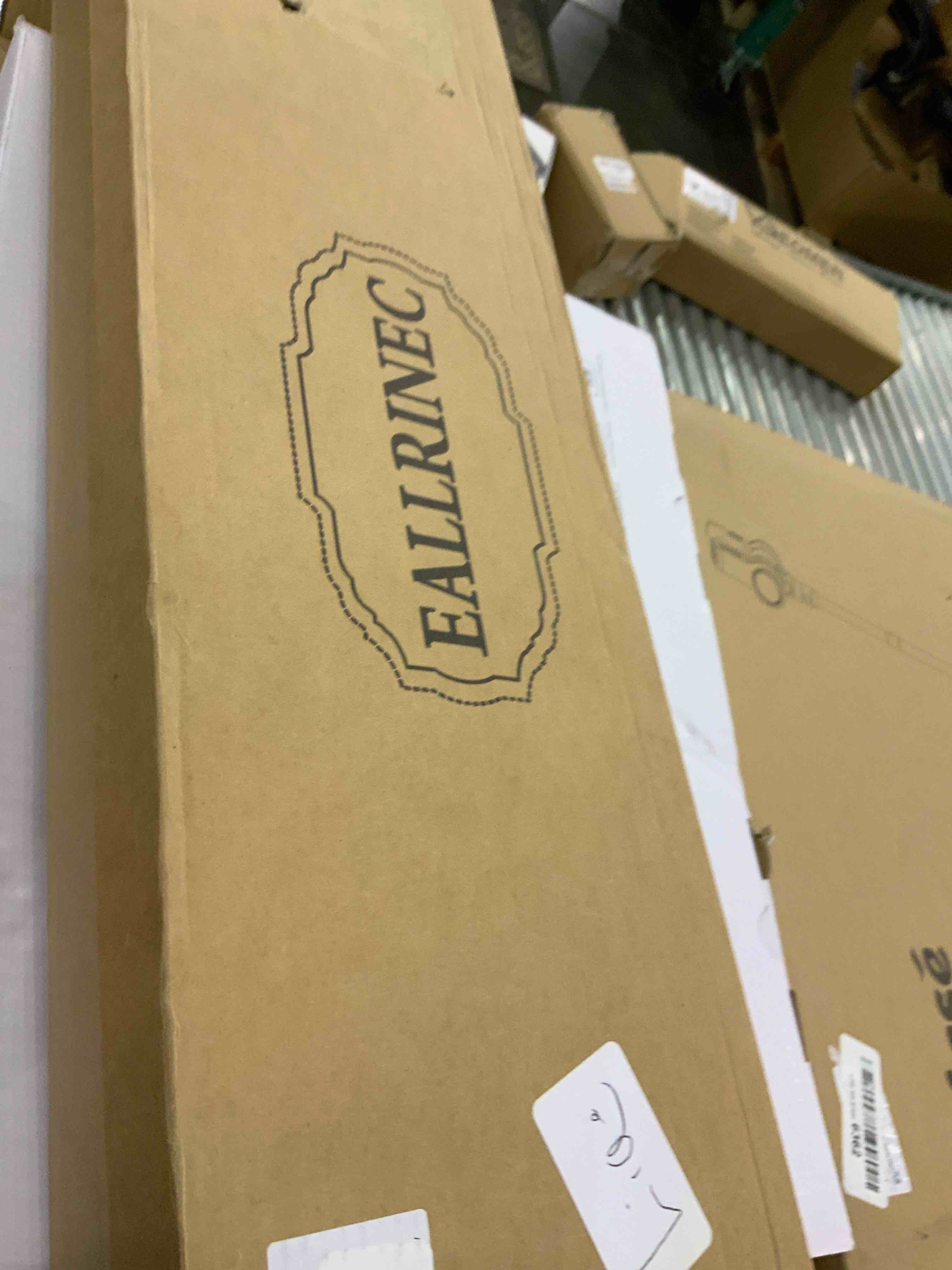 https://s3.amazonaws.com/lotting-images-prod/BargainHunt/EXS01327966_1712067386887.jpeg