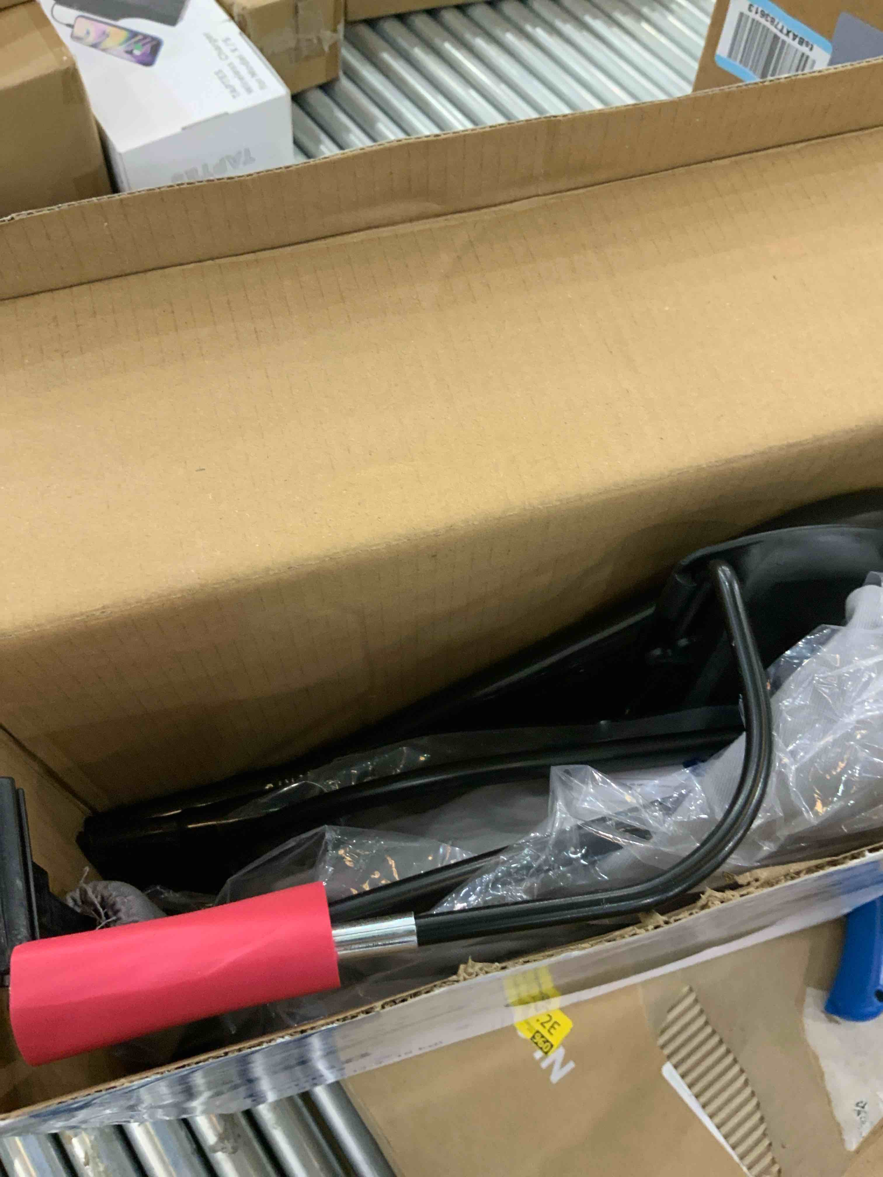 https://s3.amazonaws.com/lotting-images-prod/BargainHunt/EXS01328128_1712153726127.jpeg