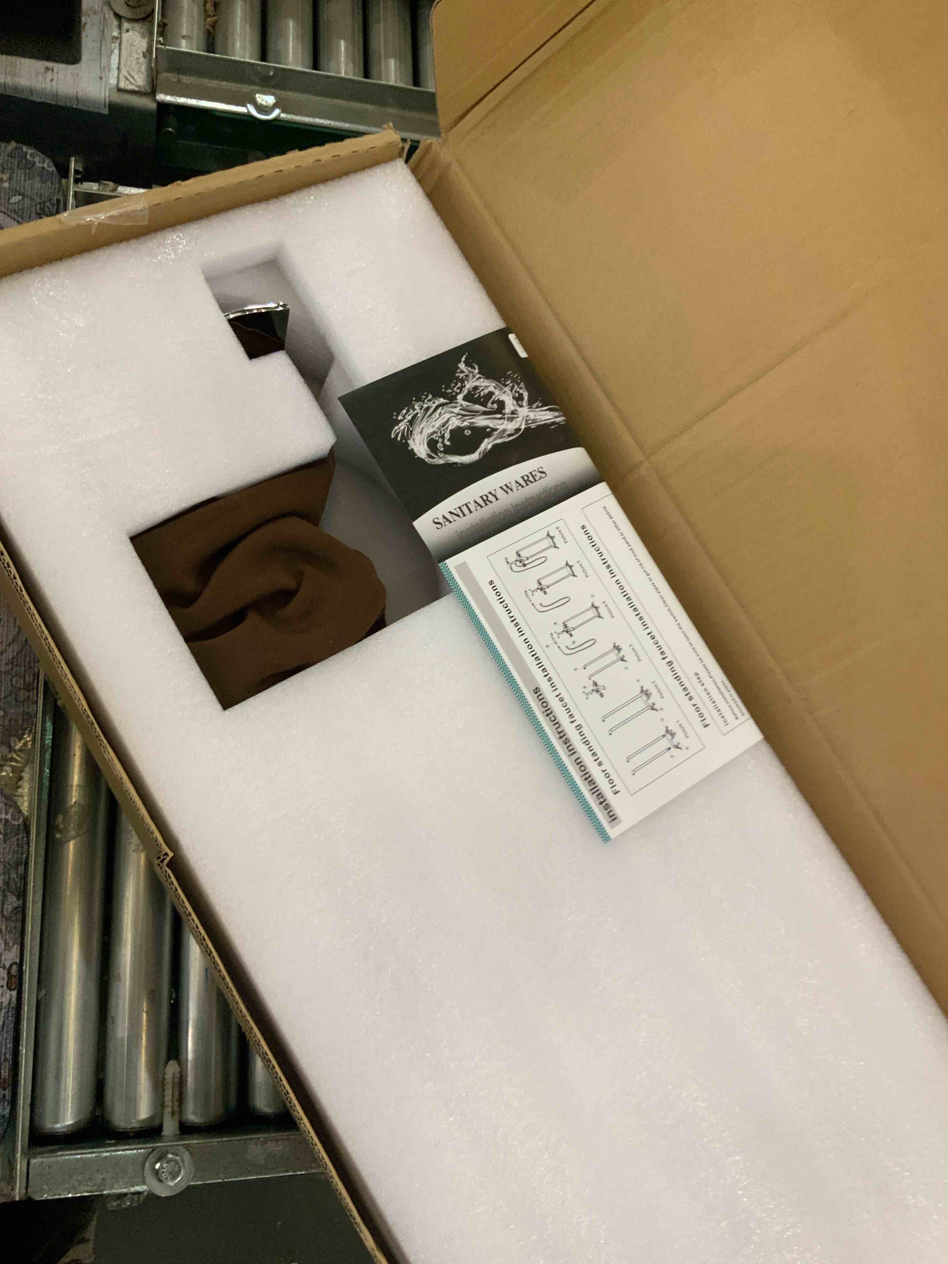 https://s3.amazonaws.com/lotting-images-prod/BargainHunt/EXS01328152_1712157444357.jpeg