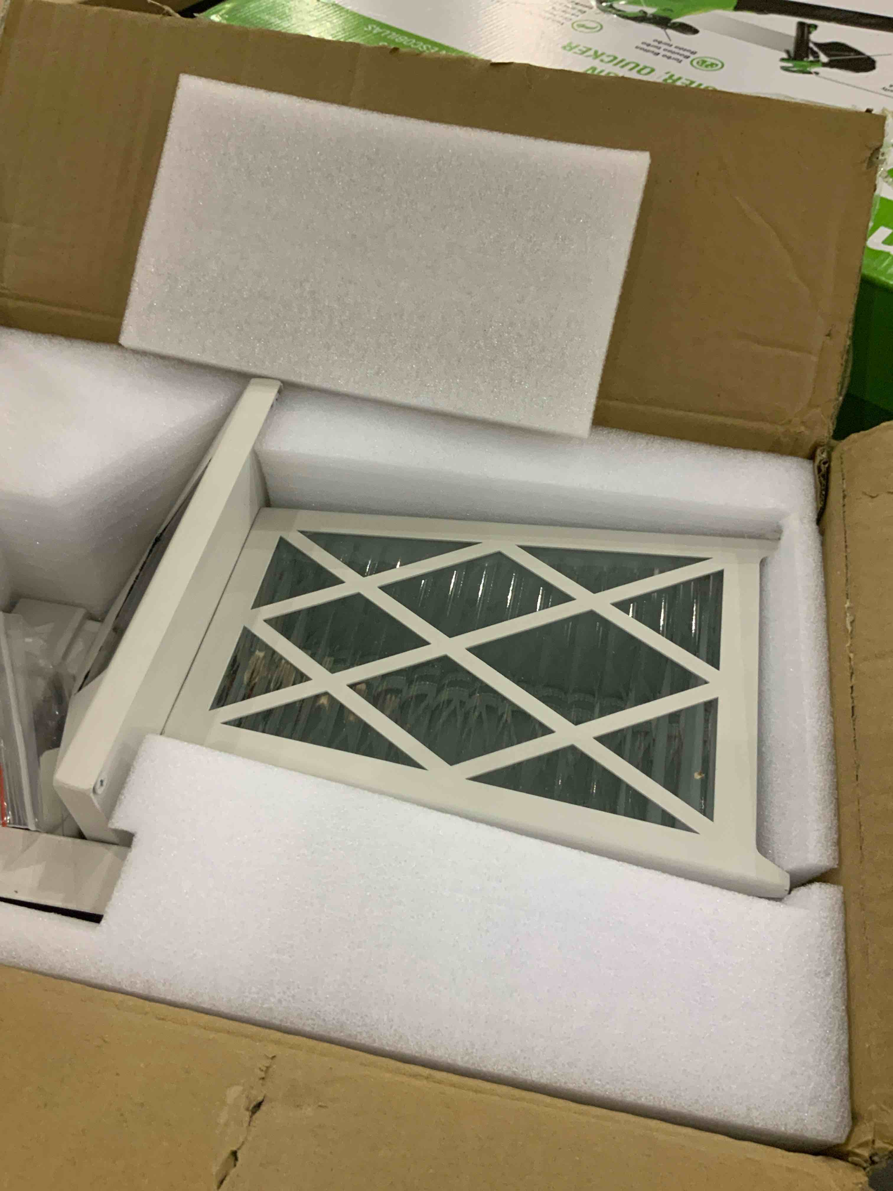 https://s3.amazonaws.com/lotting-images-prod/BargainHunt/EXS01328202_1712170110079.jpeg