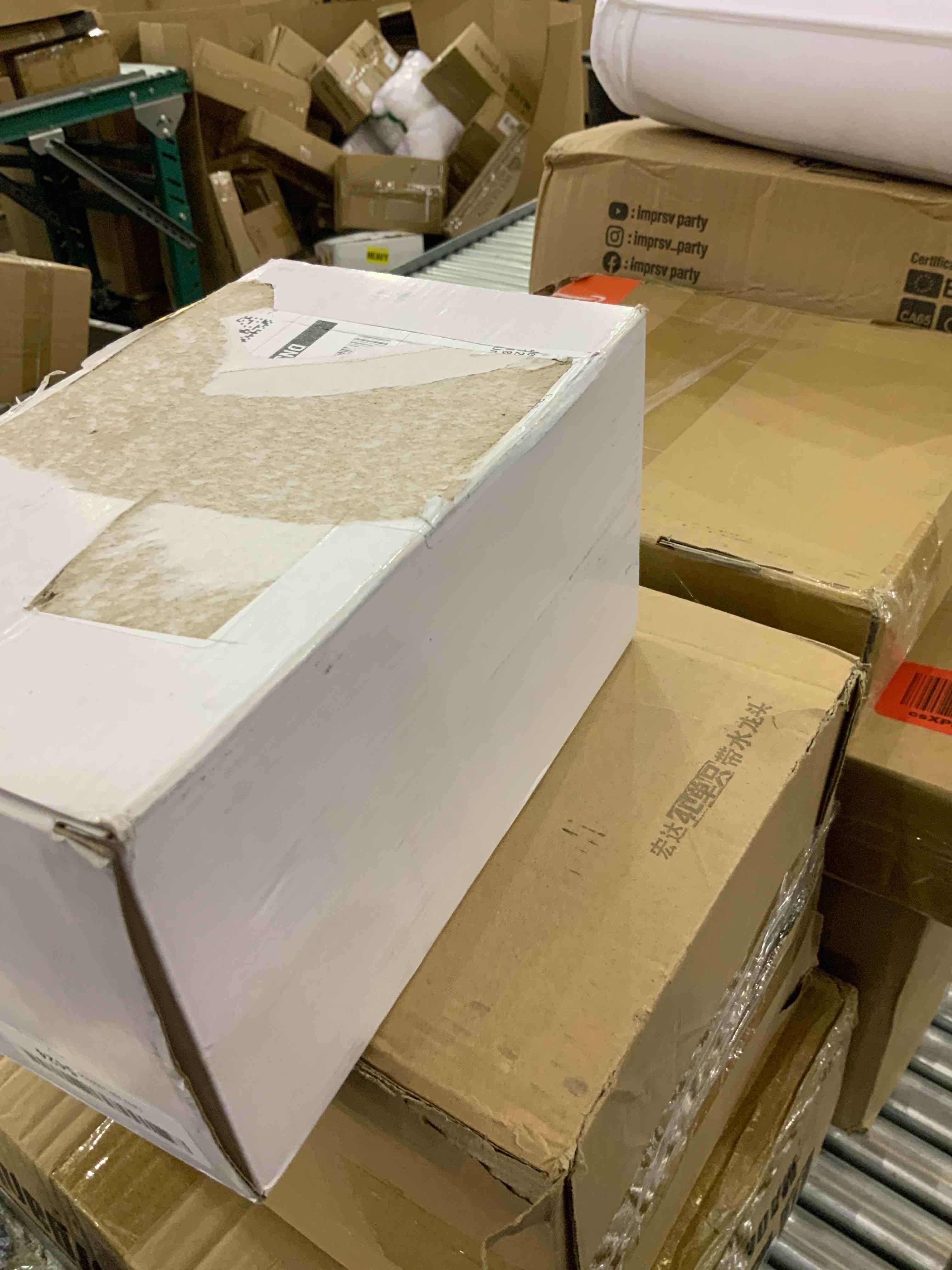 https://s3.amazonaws.com/lotting-images-prod/BargainHunt/EXS01328337_1712245270571.jpeg