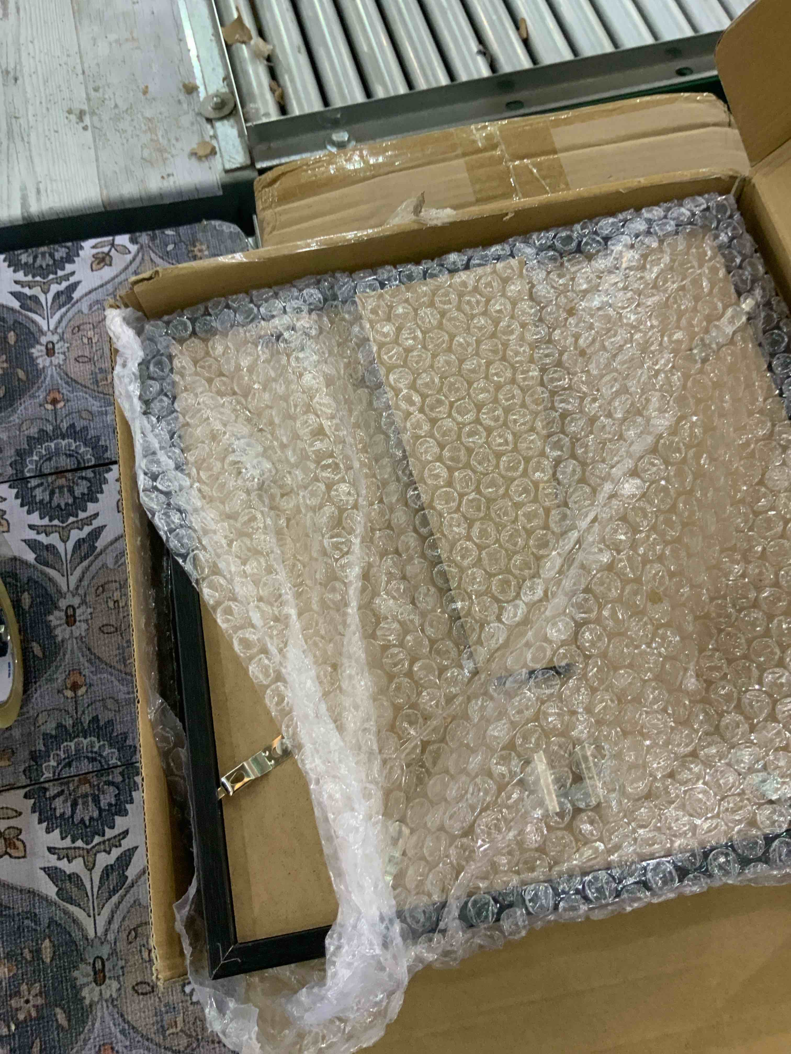 https://s3.amazonaws.com/lotting-images-prod/BargainHunt/EXS01328339_1712245488552.jpeg