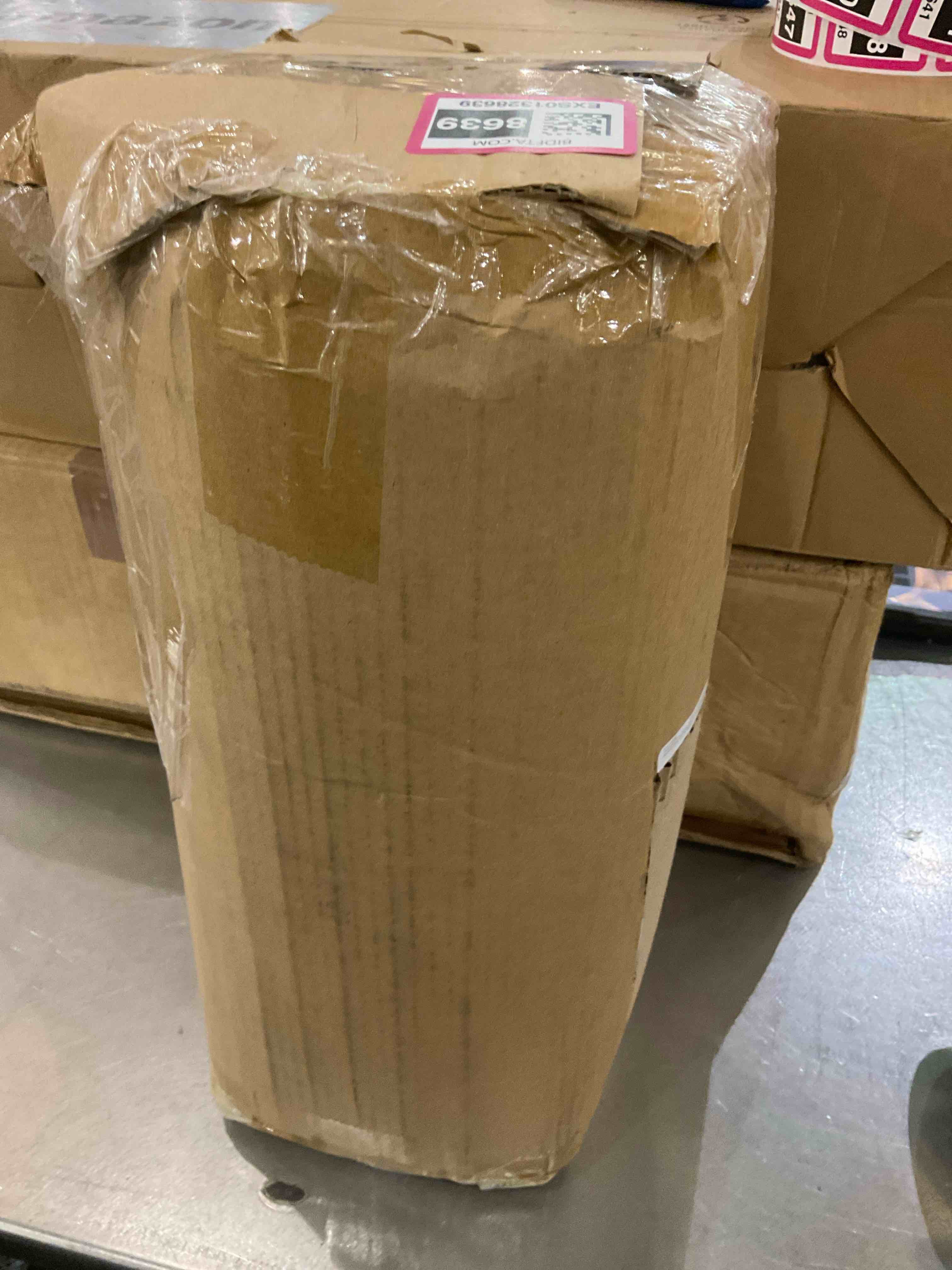 https://s3.amazonaws.com/lotting-images-prod/BargainHunt/EXS01328639_1711632809630.jpeg