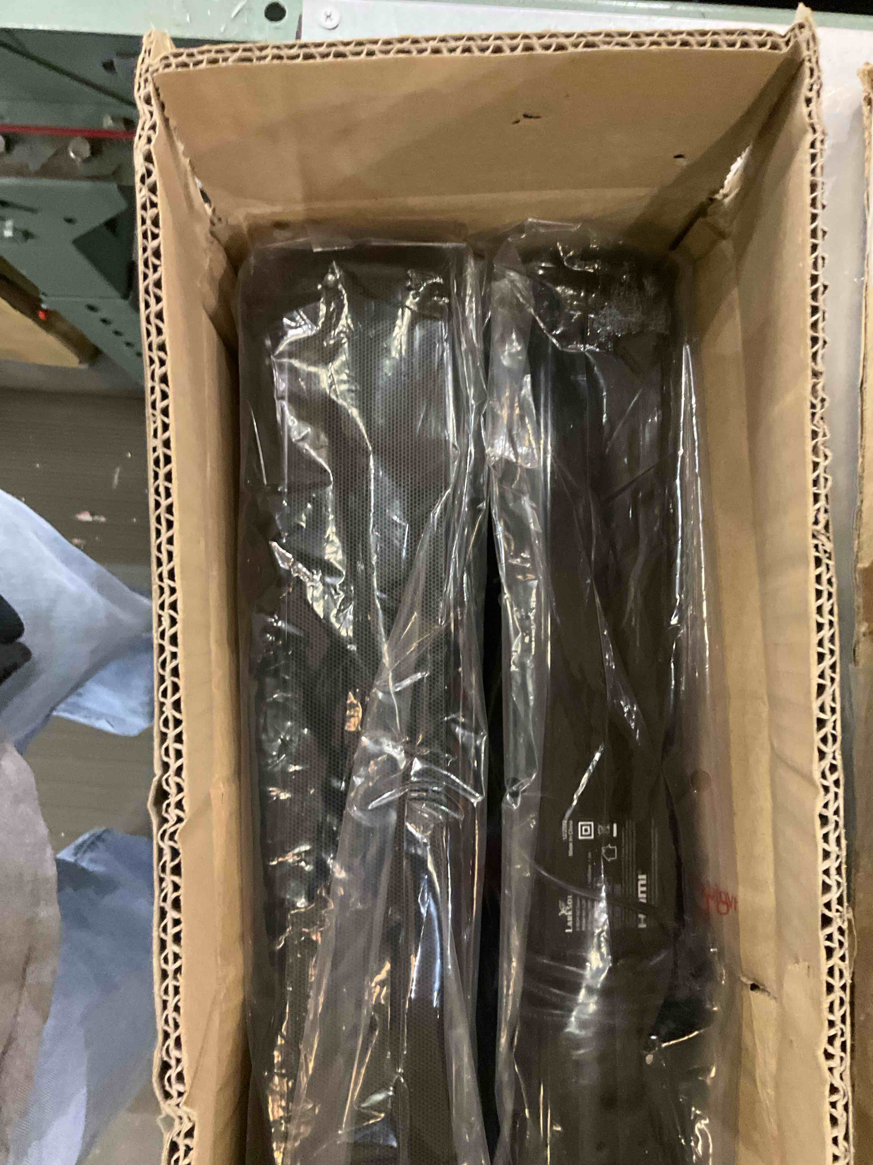 https://s3.amazonaws.com/lotting-images-prod/BargainHunt/EXS01328641_1711632900485.jpeg