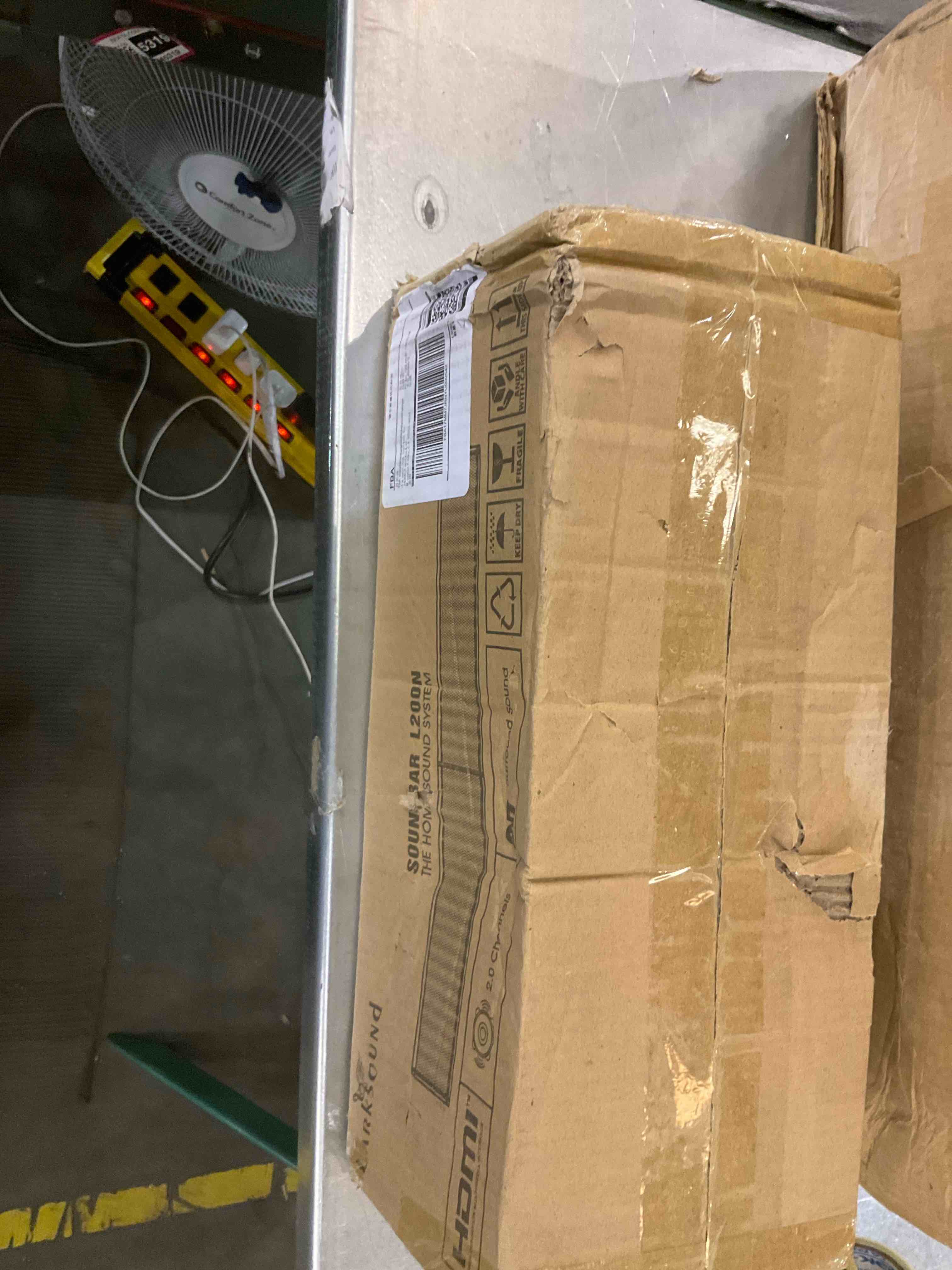 https://s3.amazonaws.com/lotting-images-prod/BargainHunt/EXS01328641_1711632921841.jpeg