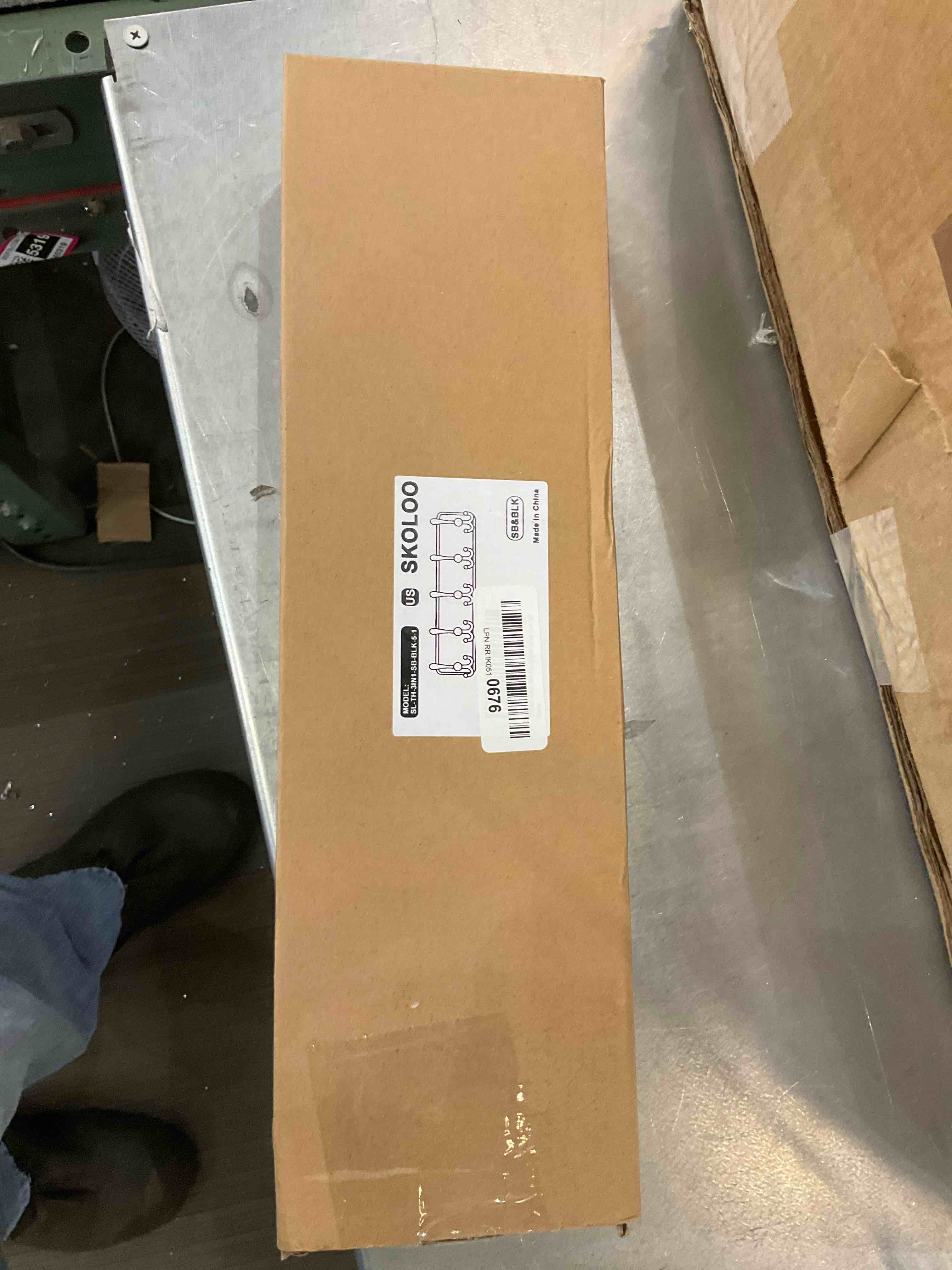 https://s3.amazonaws.com/lotting-images-prod/BargainHunt/EXS01328731_1711640128634.jpeg