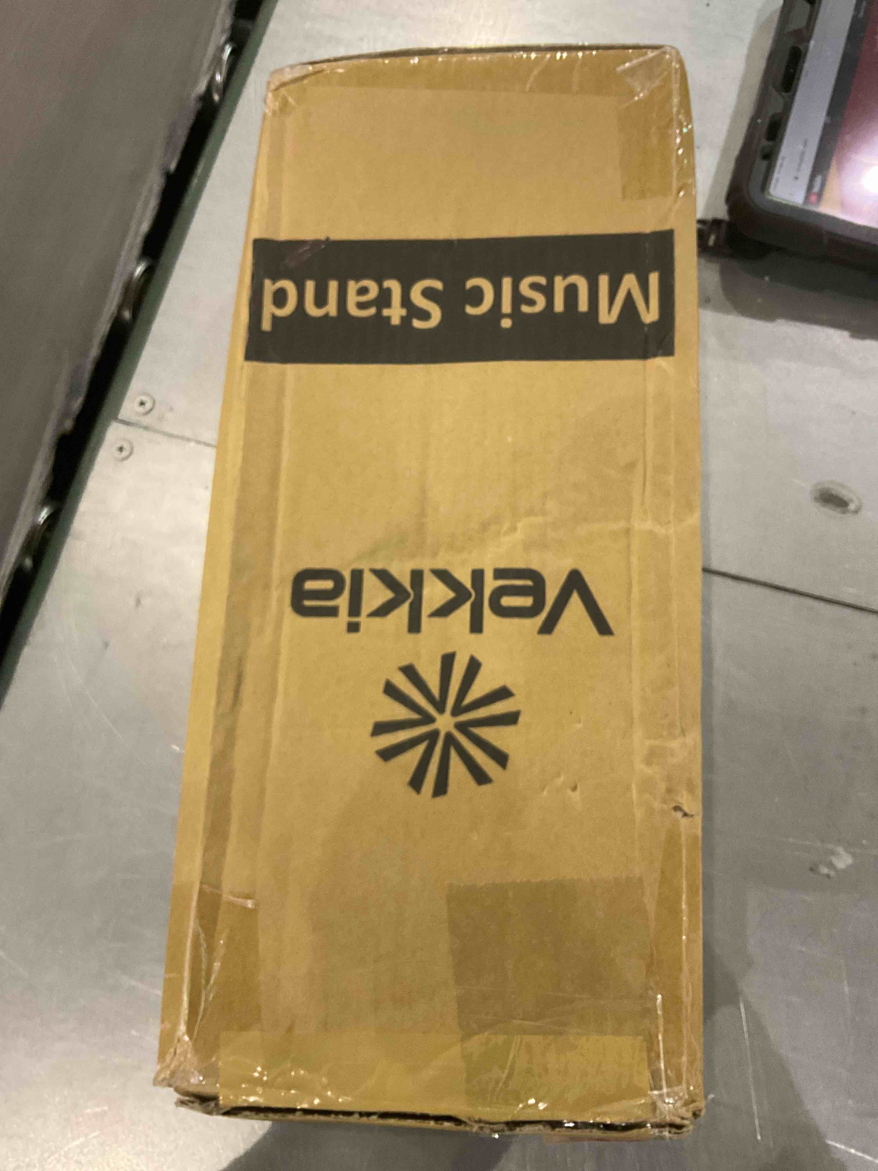 https://s3.amazonaws.com/lotting-images-prod/BargainHunt/EXS01328871_1711713668945.jpeg