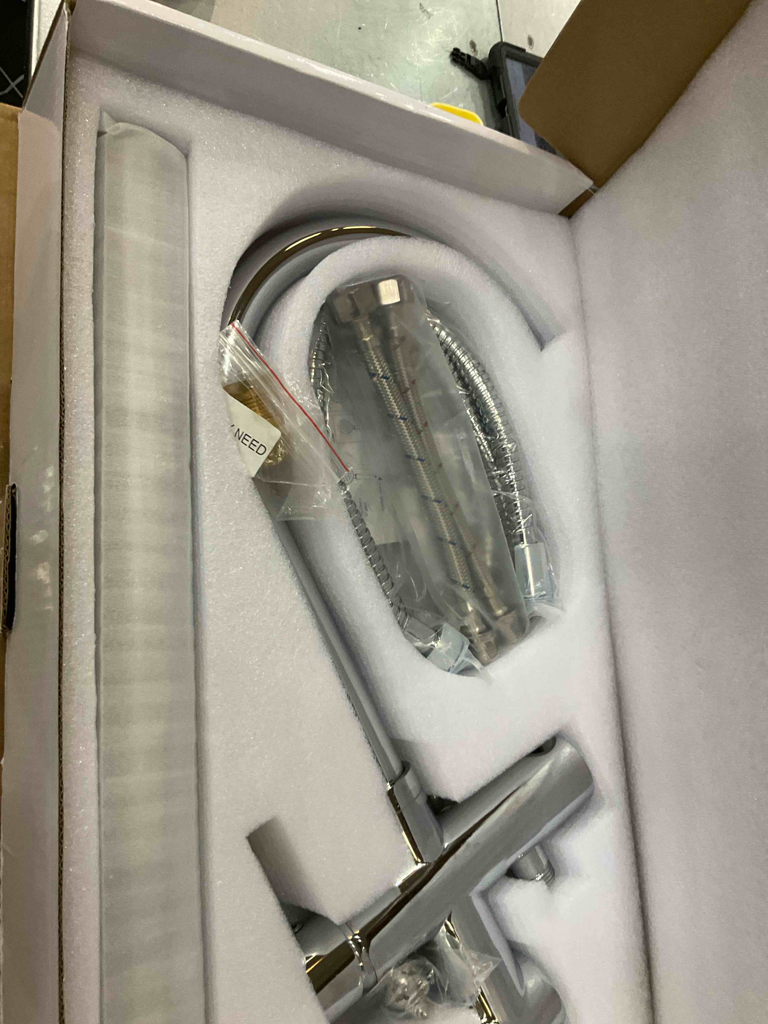 https://s3.amazonaws.com/lotting-images-prod/BargainHunt/EXS01328912_1711720273326.jpeg