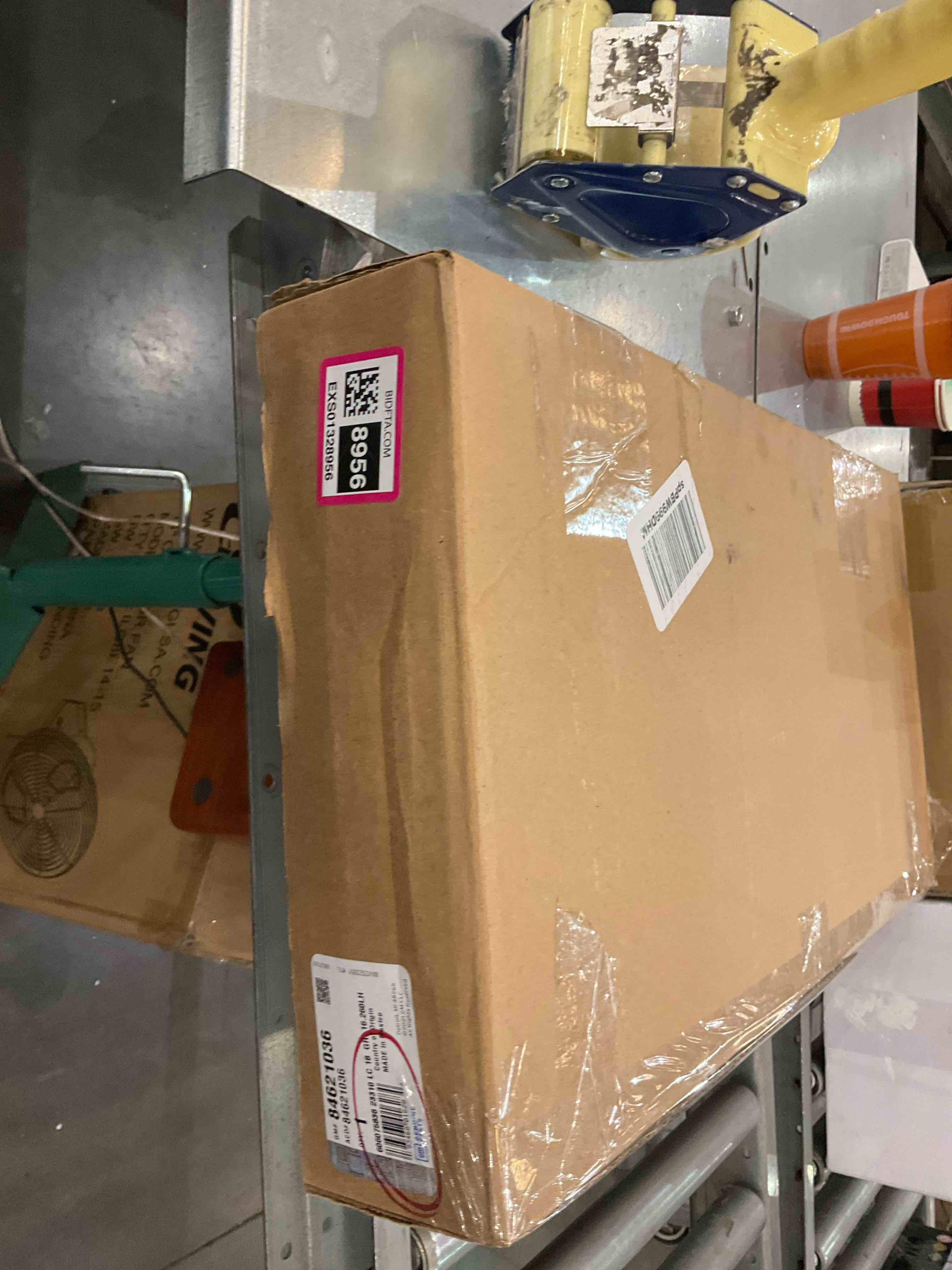 https://s3.amazonaws.com/lotting-images-prod/BargainHunt/EXS01328956_1711726626246.jpeg