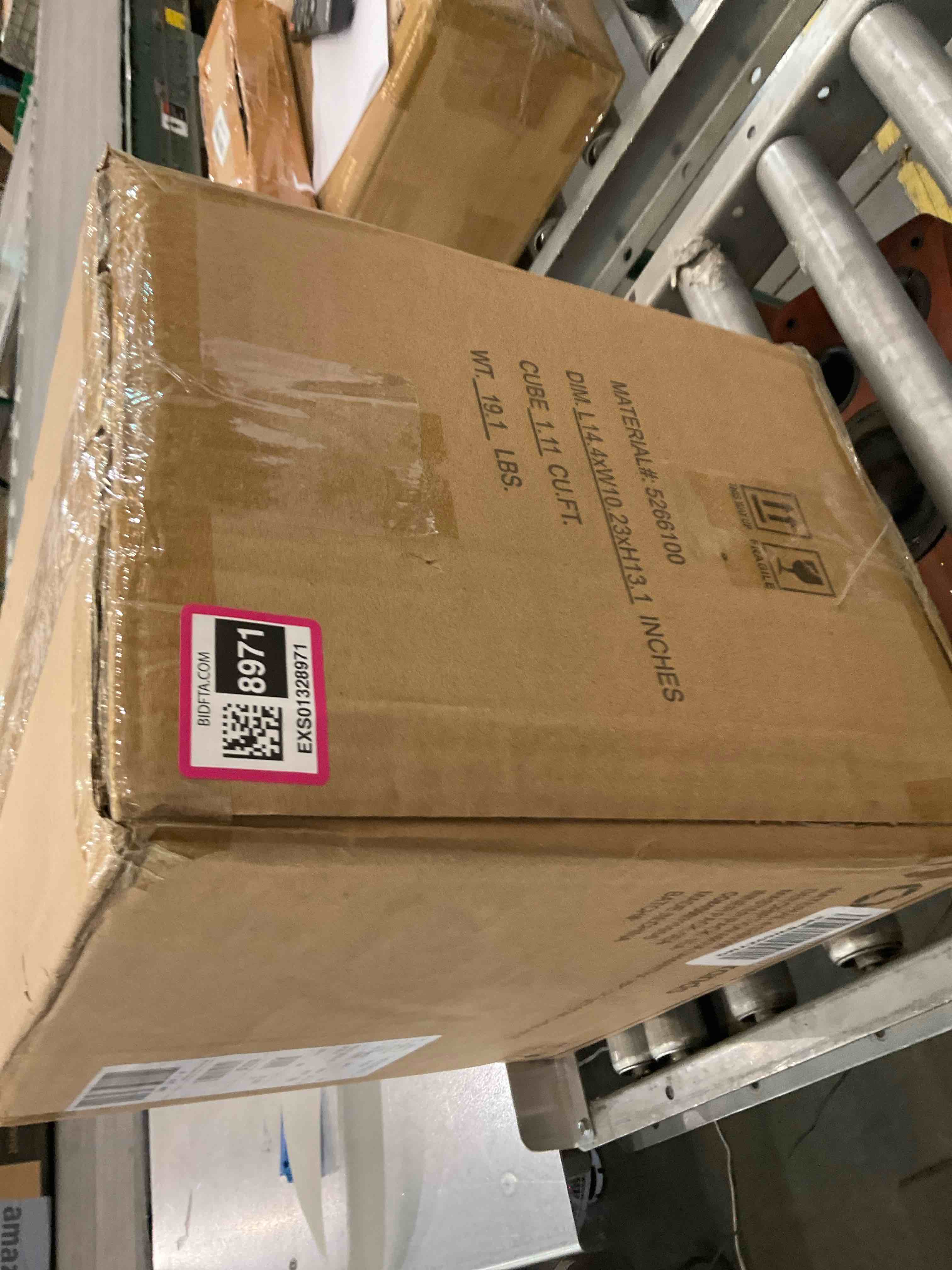 https://s3.amazonaws.com/lotting-images-prod/BargainHunt/EXS01328971_1711731124868.jpeg