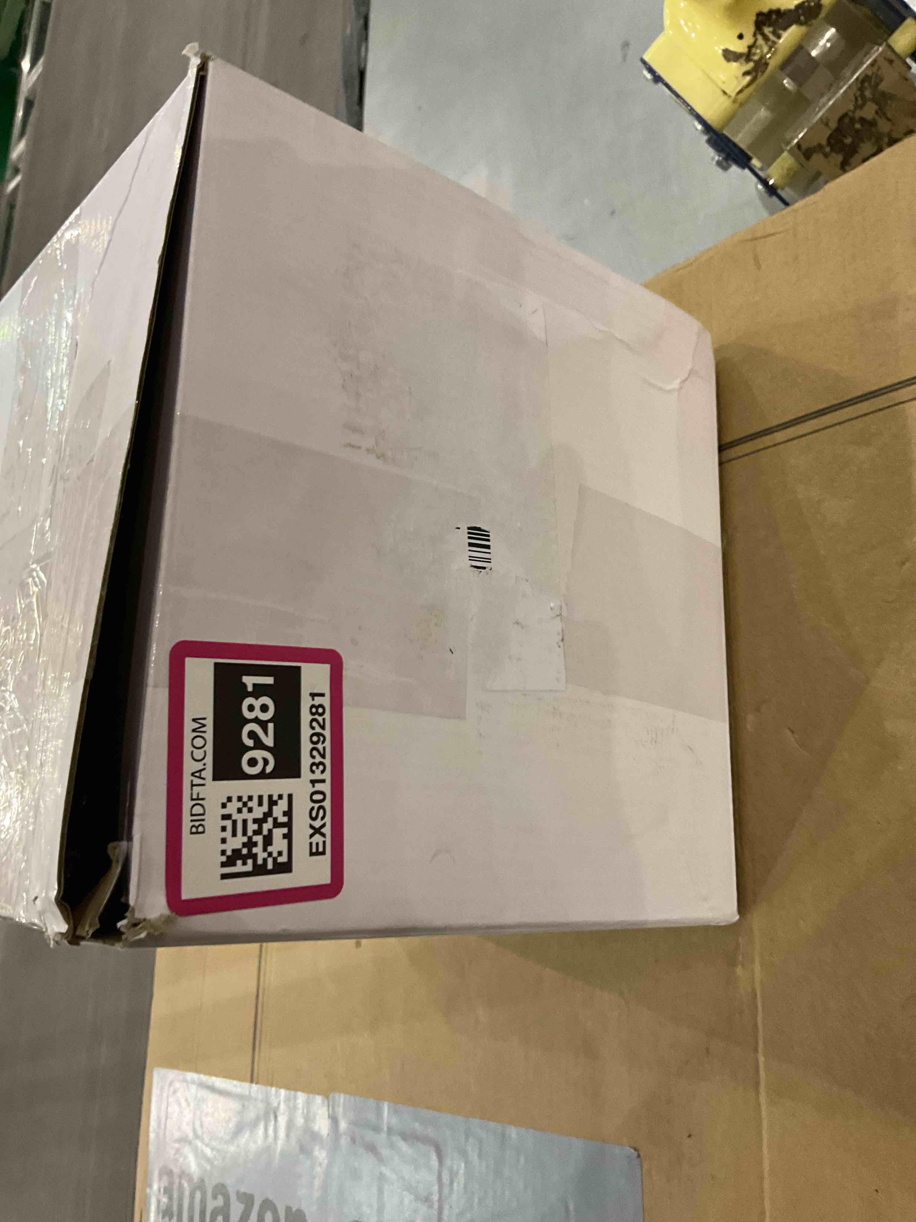 https://s3.amazonaws.com/lotting-images-prod/BargainHunt/EXS01329281_1712146699971.jpeg