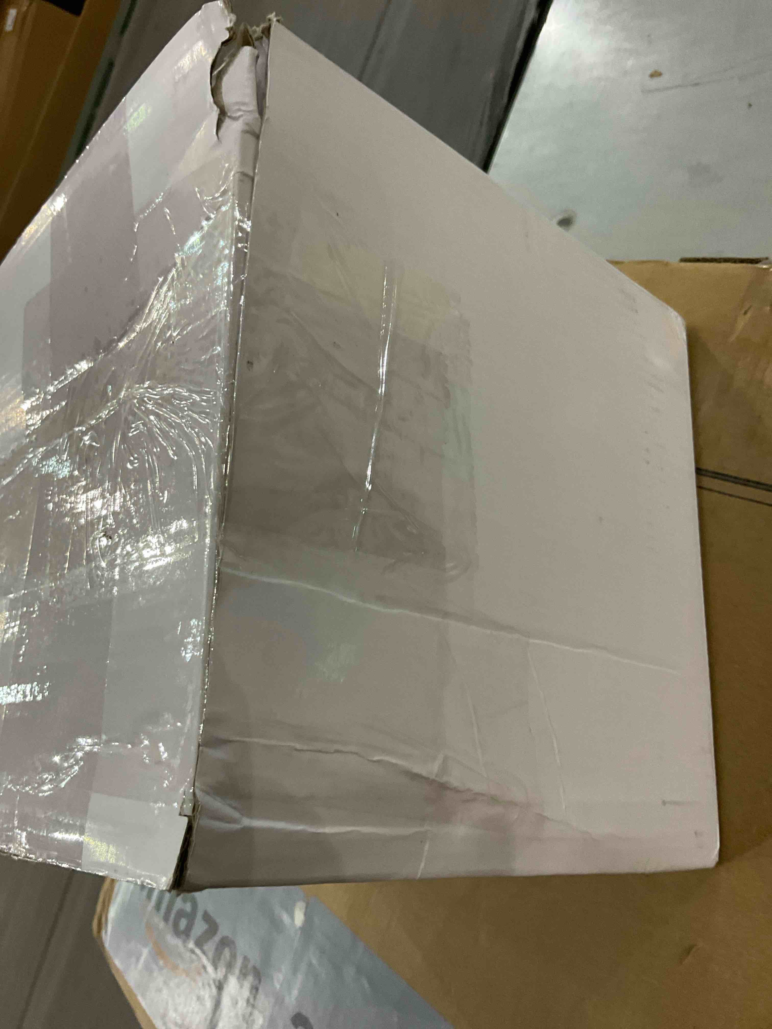 https://s3.amazonaws.com/lotting-images-prod/BargainHunt/EXS01329281_1712146702844.jpeg