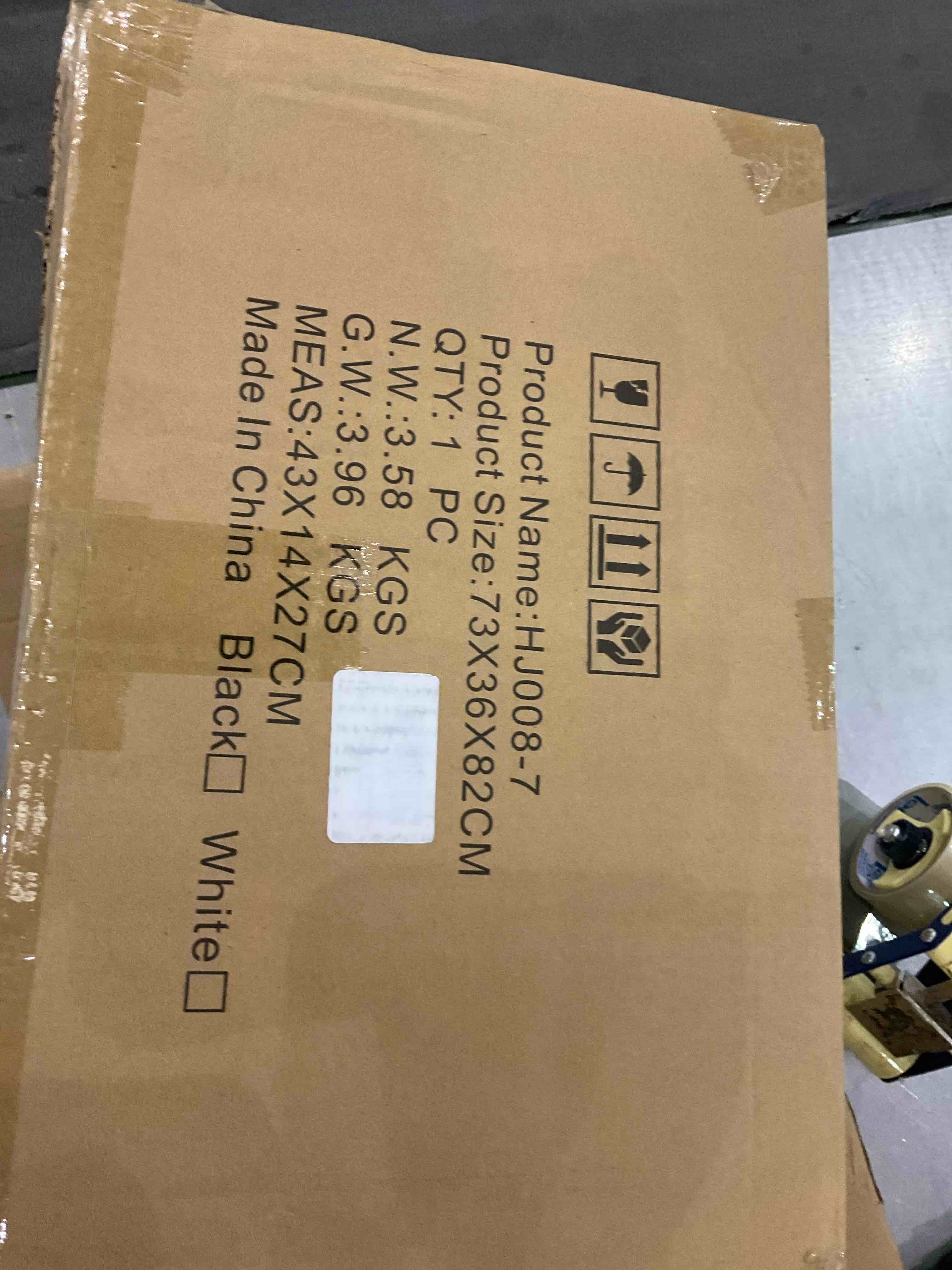 https://s3.amazonaws.com/lotting-images-prod/BargainHunt/EXS01329282_1712146749405.jpeg