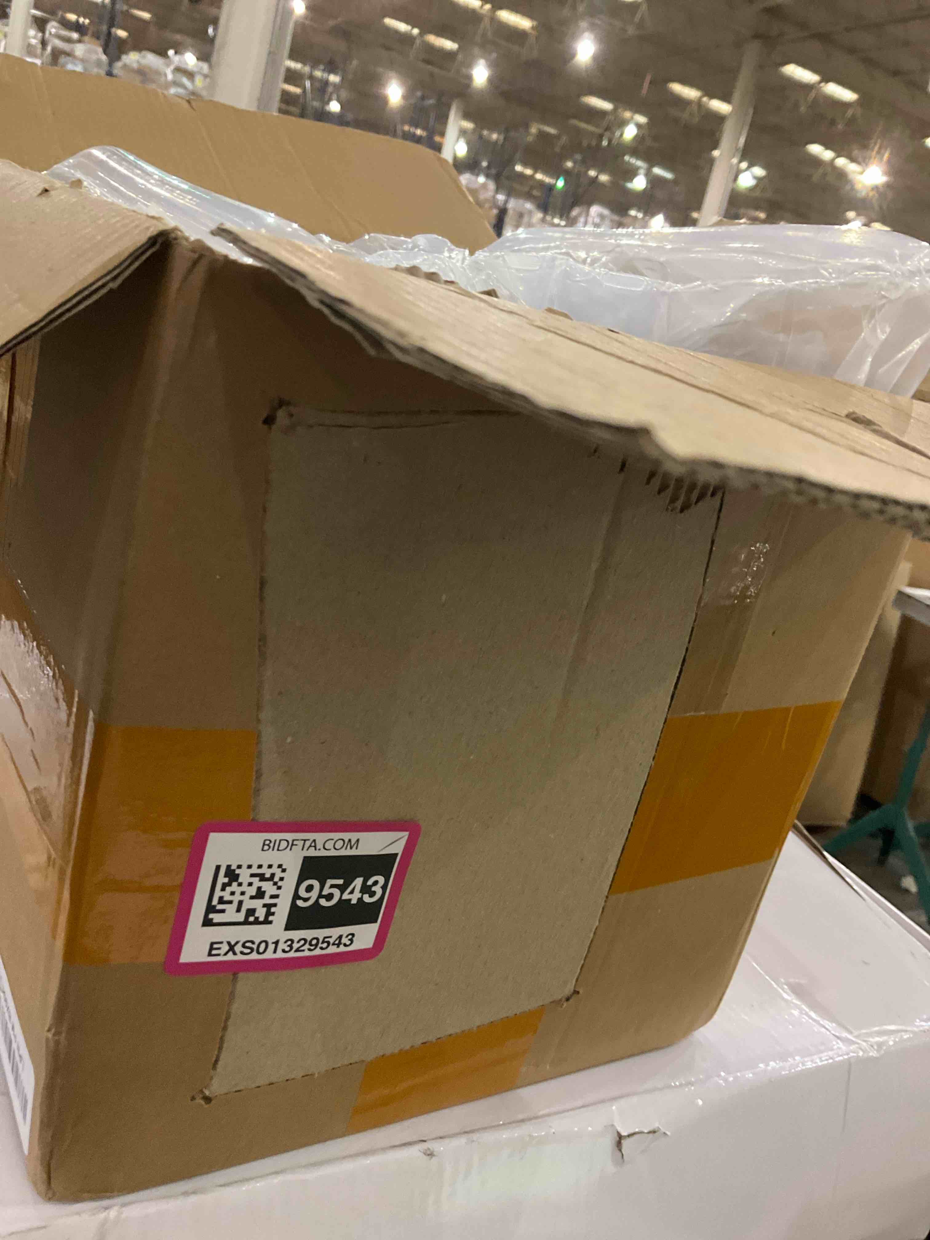 https://s3.amazonaws.com/lotting-images-prod/BargainHunt/EXS01329543_1712758854811.jpeg