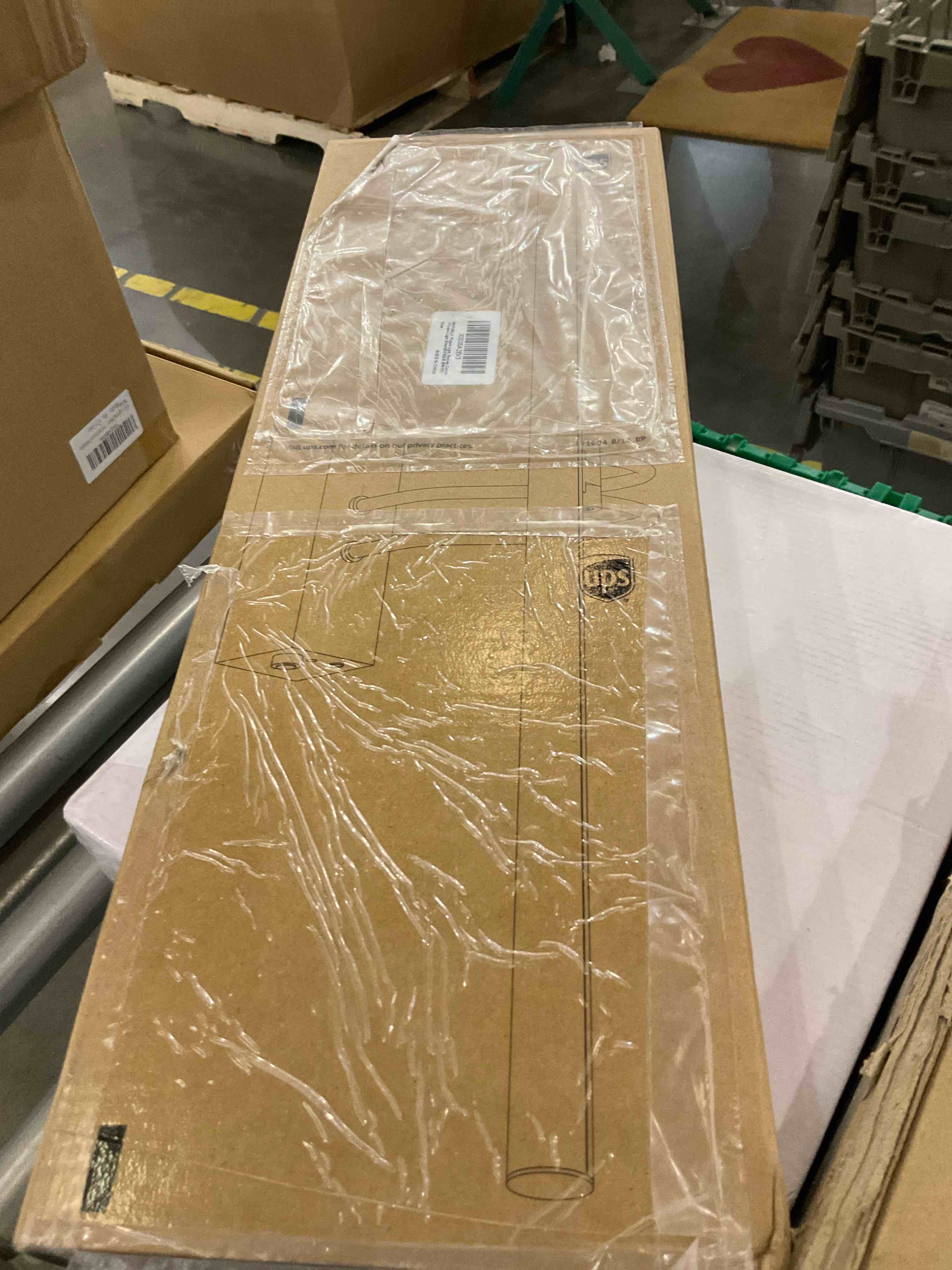 https://s3.amazonaws.com/lotting-images-prod/BargainHunt/EXS01329578_1712767691458.jpeg