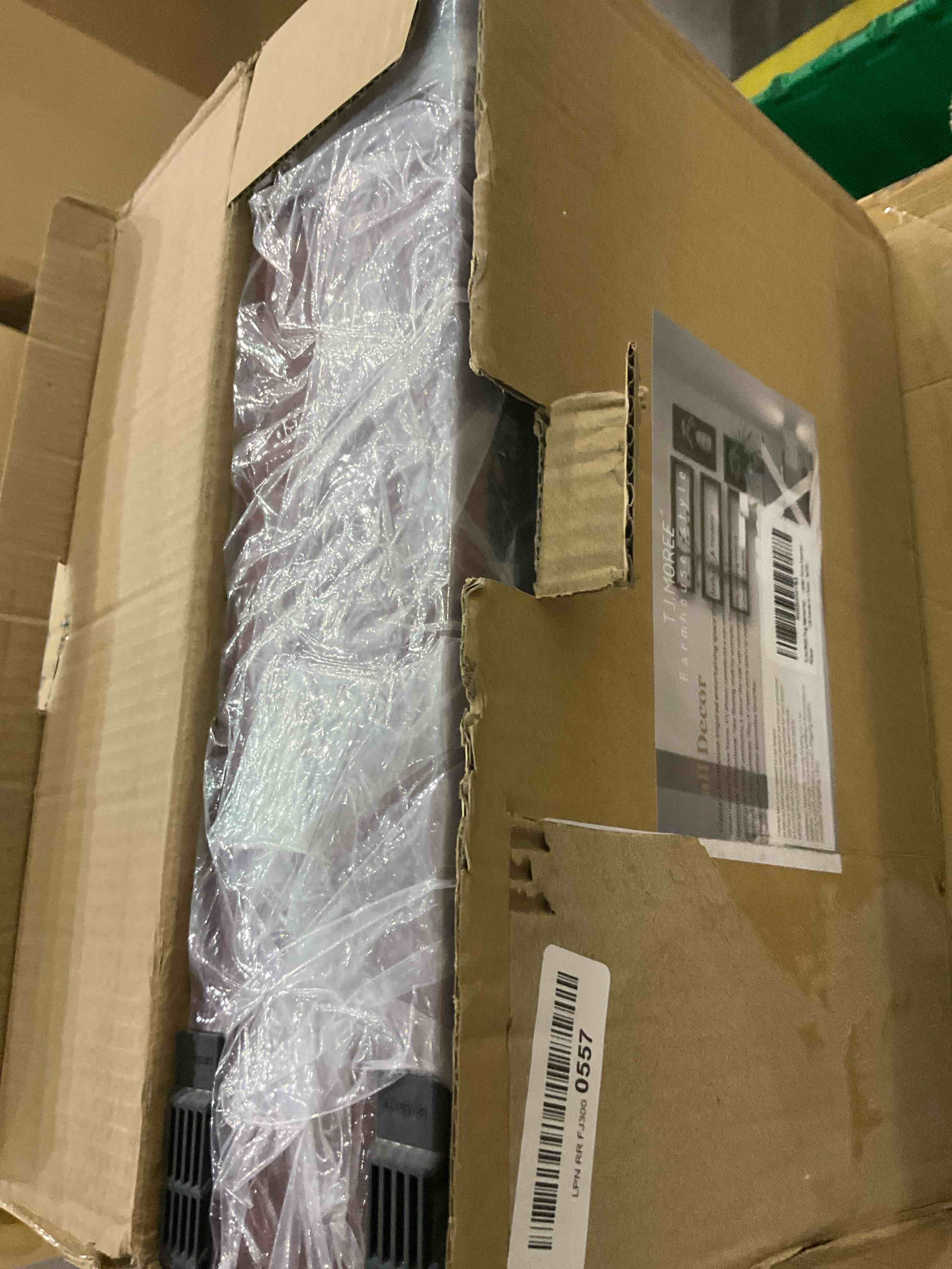 https://s3.amazonaws.com/lotting-images-prod/BargainHunt/EXS01329620_1712835646489.jpeg