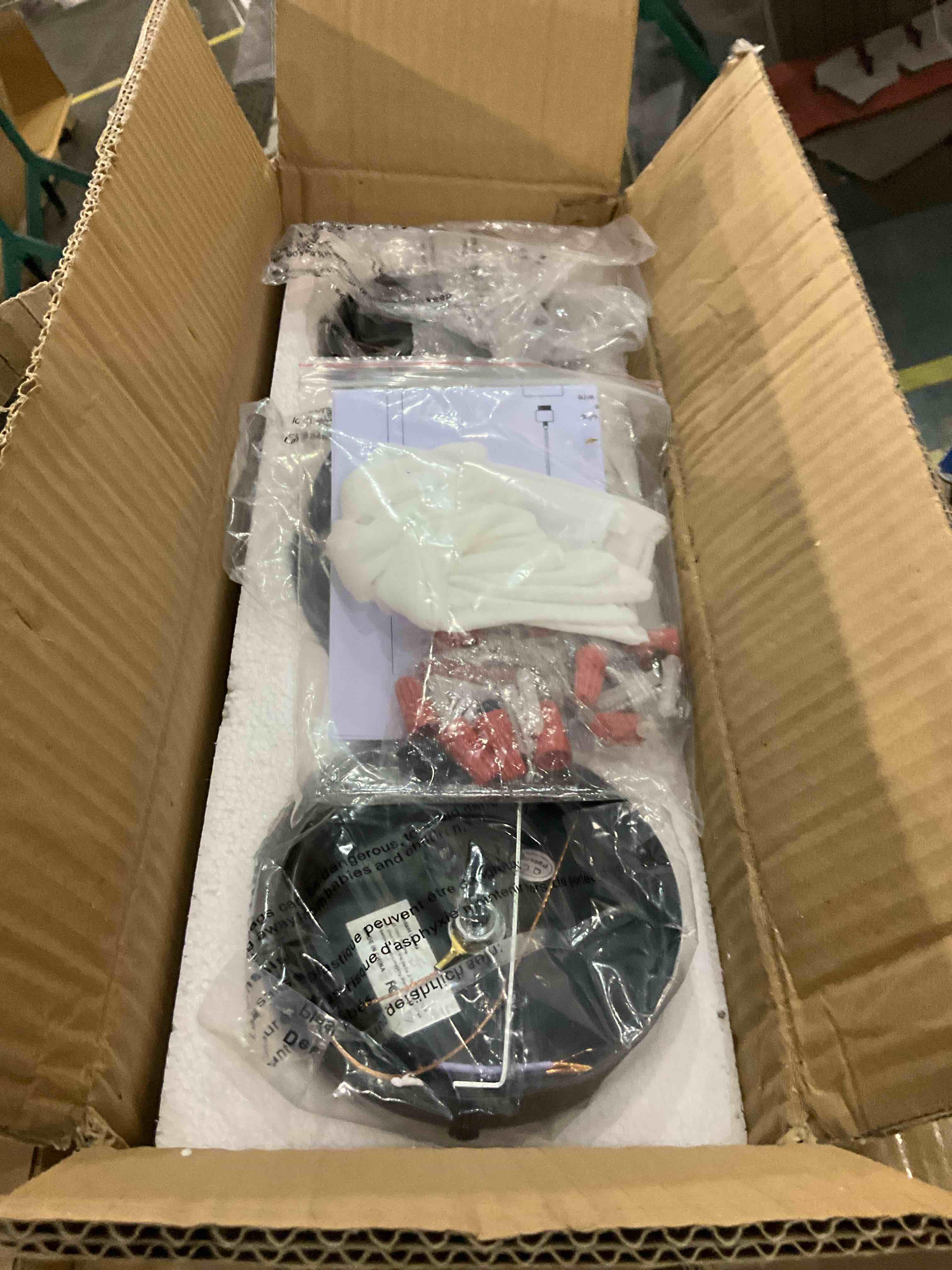 https://s3.amazonaws.com/lotting-images-prod/BargainHunt/EXS01329623_1712836146894.jpeg