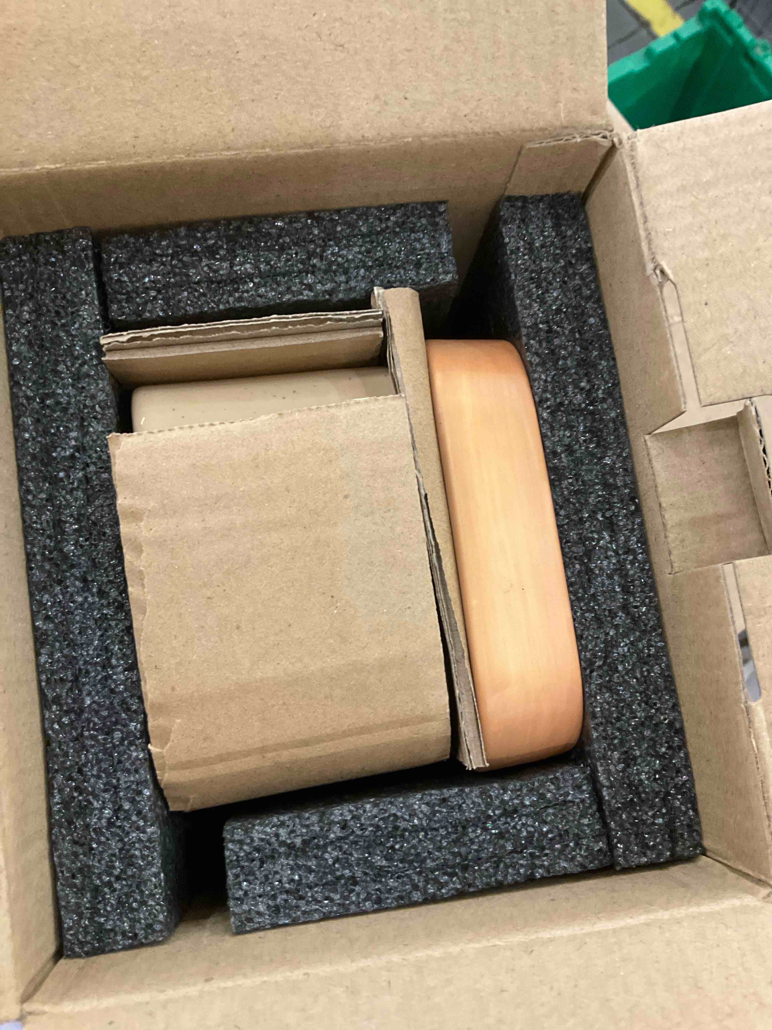 https://s3.amazonaws.com/lotting-images-prod/BargainHunt/EXS01329806_1712933716814.jpeg