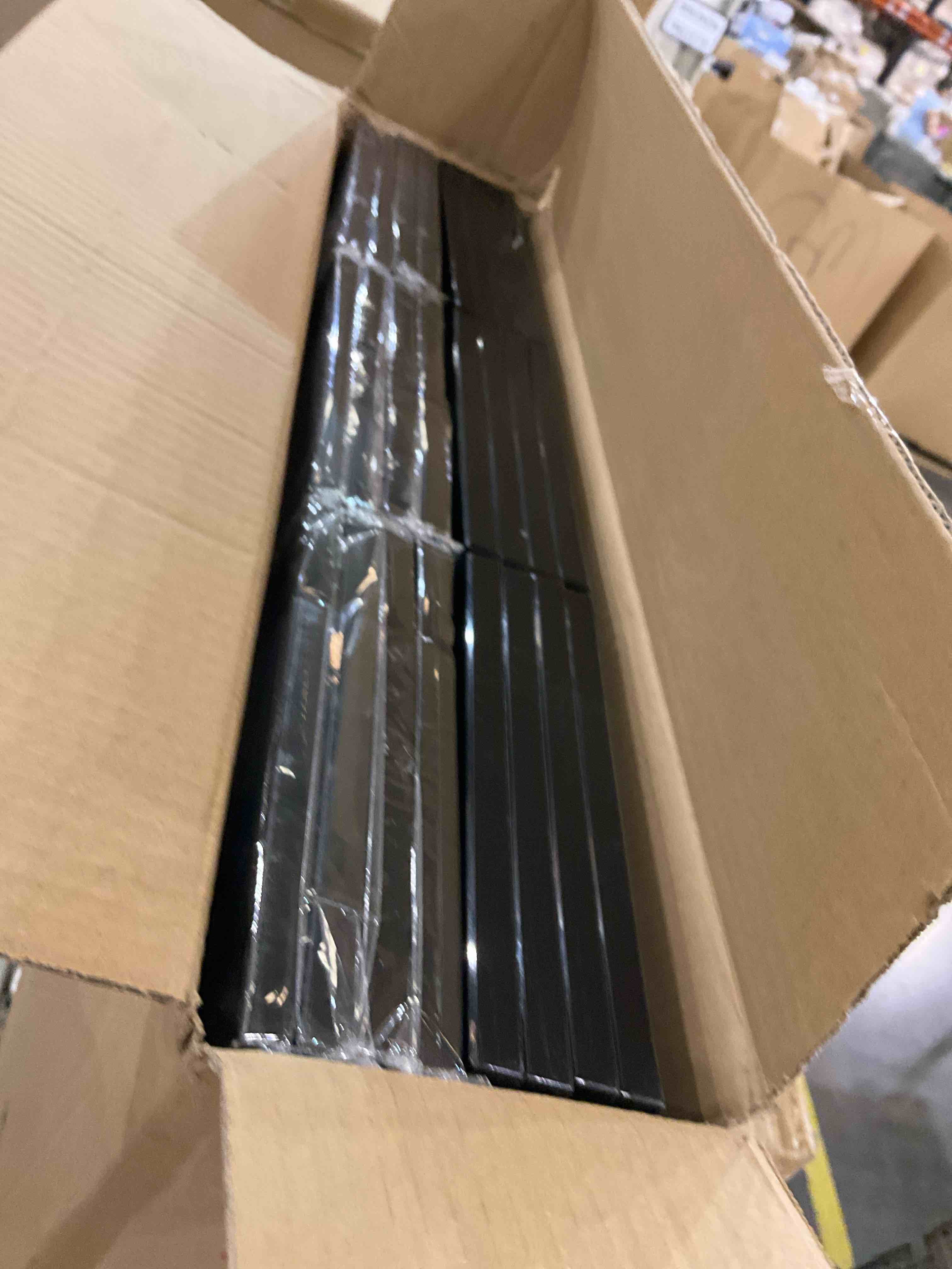 https://s3.amazonaws.com/lotting-images-prod/BargainHunt/EXS01329876_1713188475001.jpeg