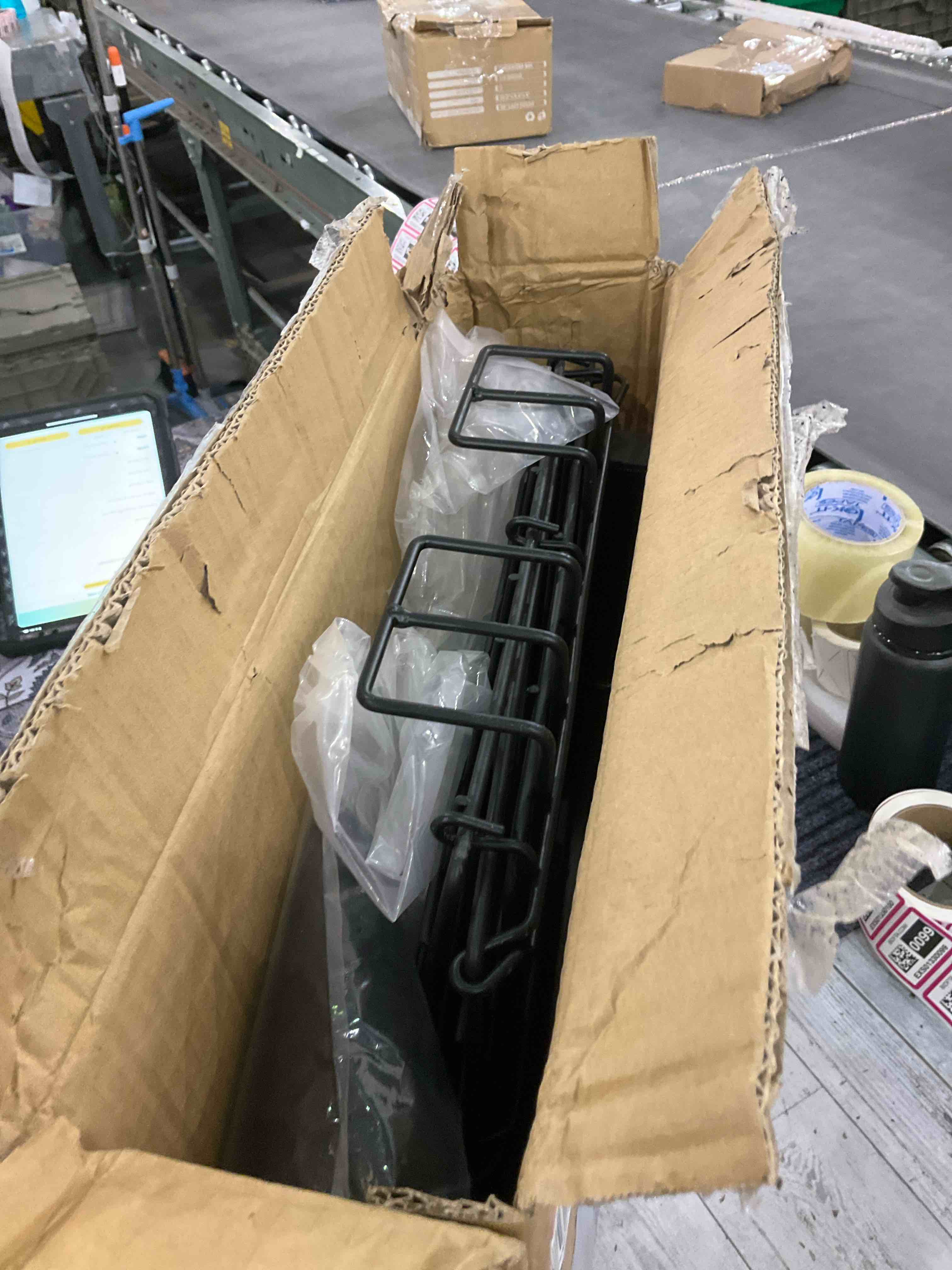 https://s3.amazonaws.com/lotting-images-prod/BargainHunt/EXS01330094_1713269671018.jpeg