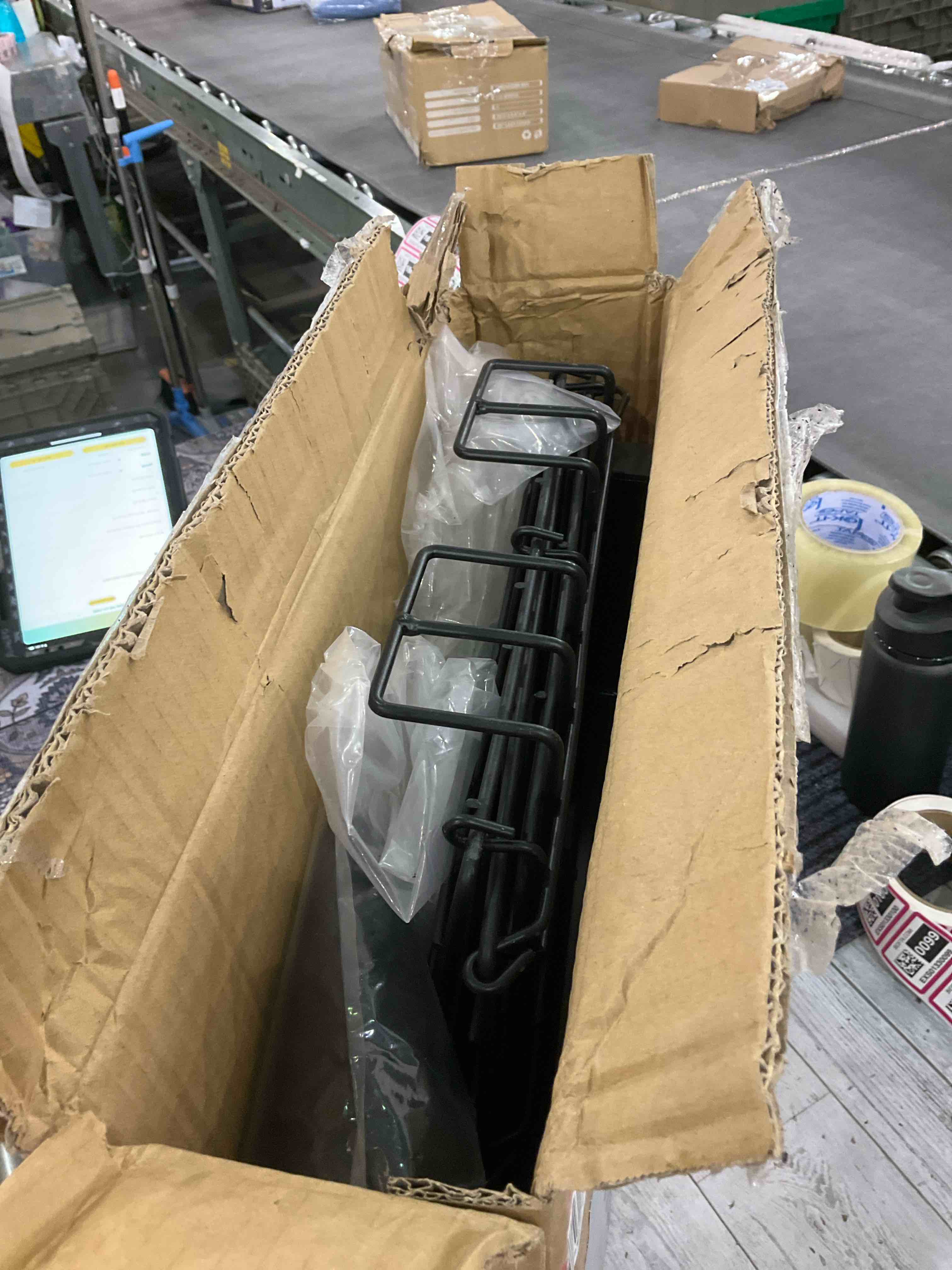 https://s3.amazonaws.com/lotting-images-prod/BargainHunt/EXS01330094_1713269671990.jpeg