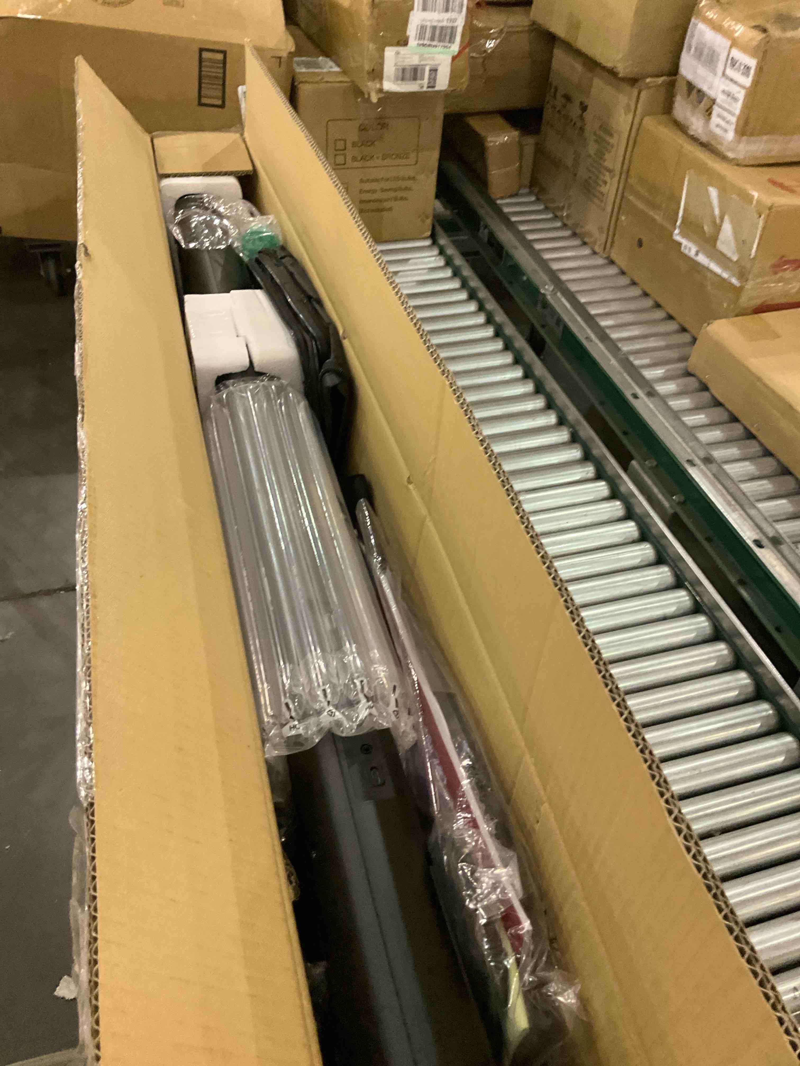 https://s3.amazonaws.com/lotting-images-prod/BargainHunt/EXS01330126_1713276252510.jpeg